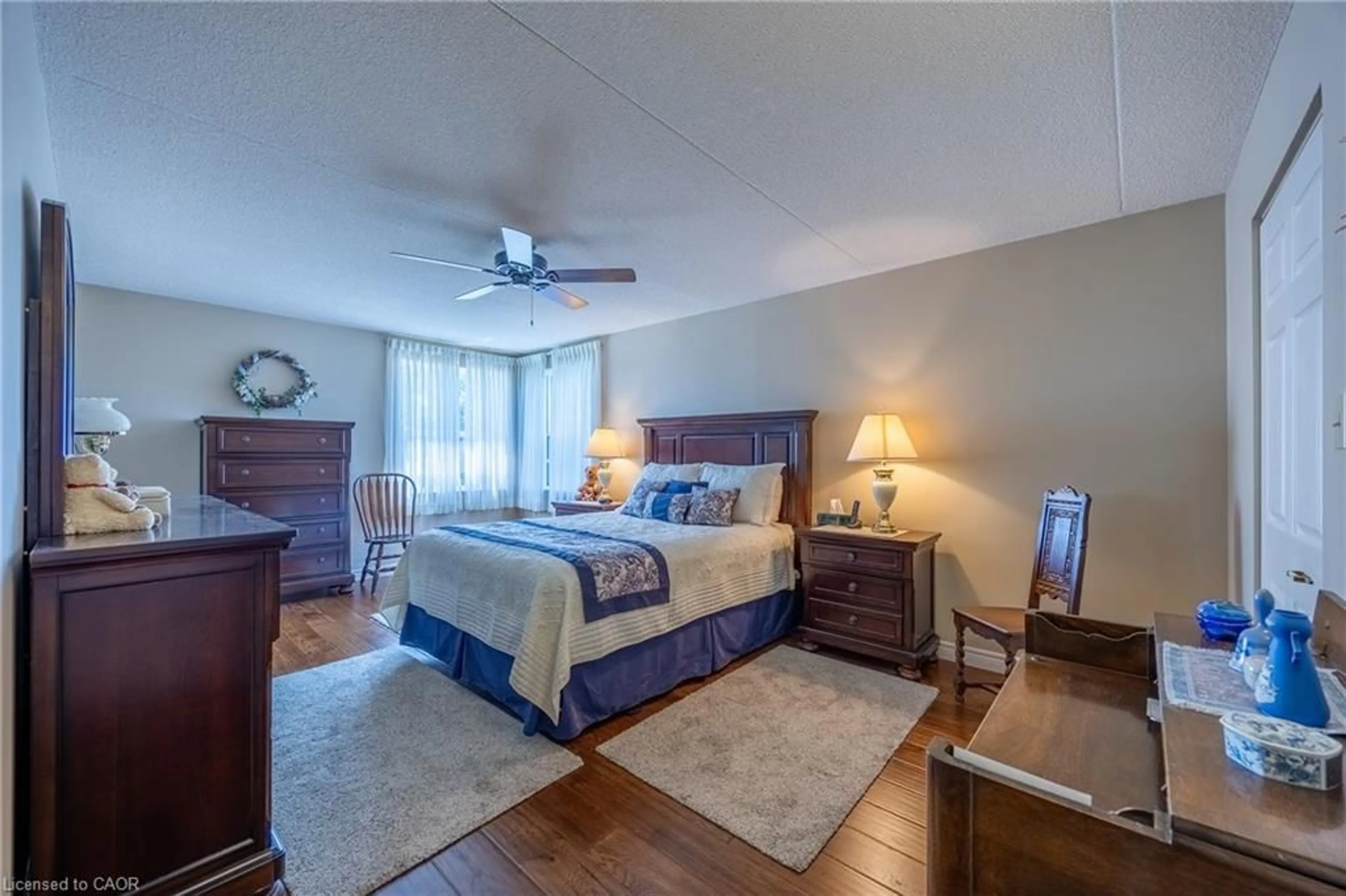 Bedroom with bed, unknown for 17 Mill Pond Crt #601, Simcoe Ontario N3Y 5H9