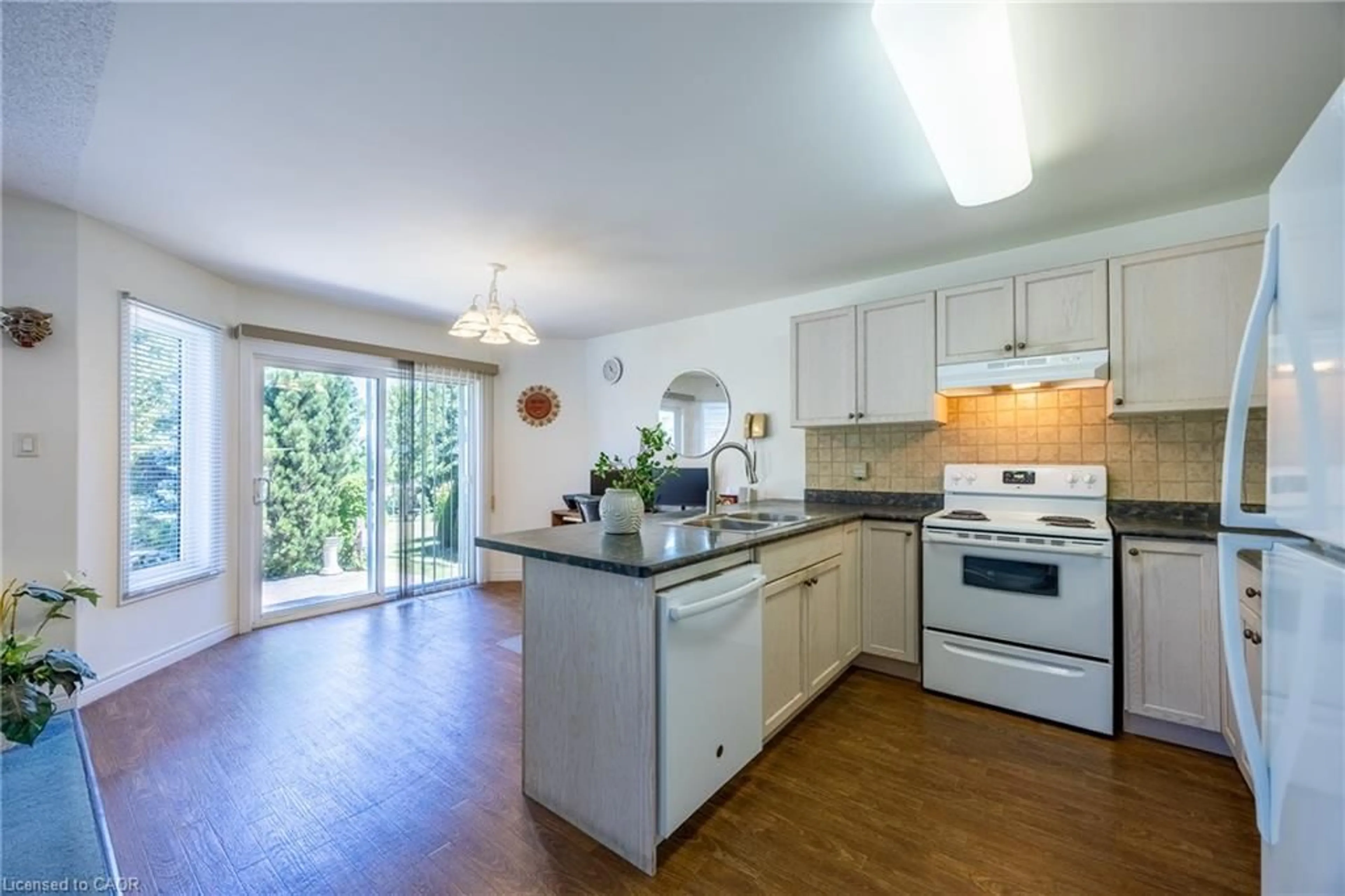Open concept kitchen, unknown for 74 Balsam Trail, Port Rowan Ontario N0E 1M0