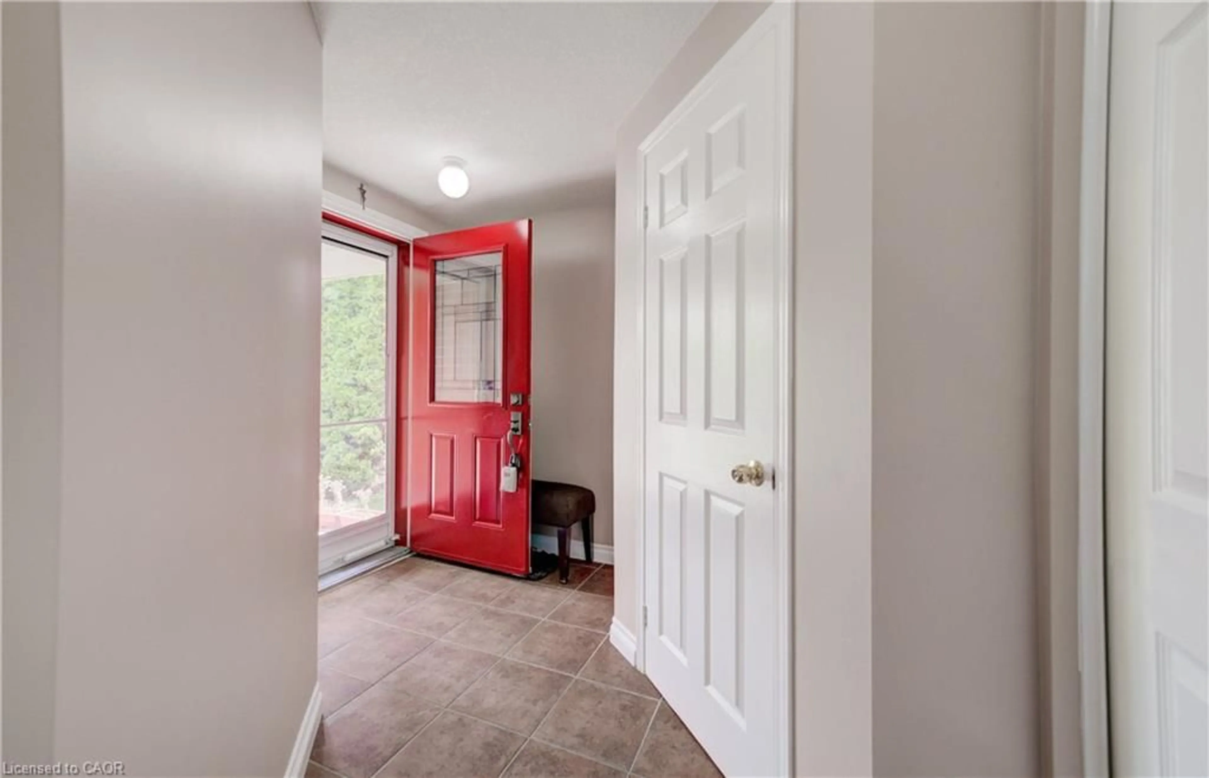 Indoor entryway for 27 Bridlewreath St, Kitchener Ontario N2E 3V5