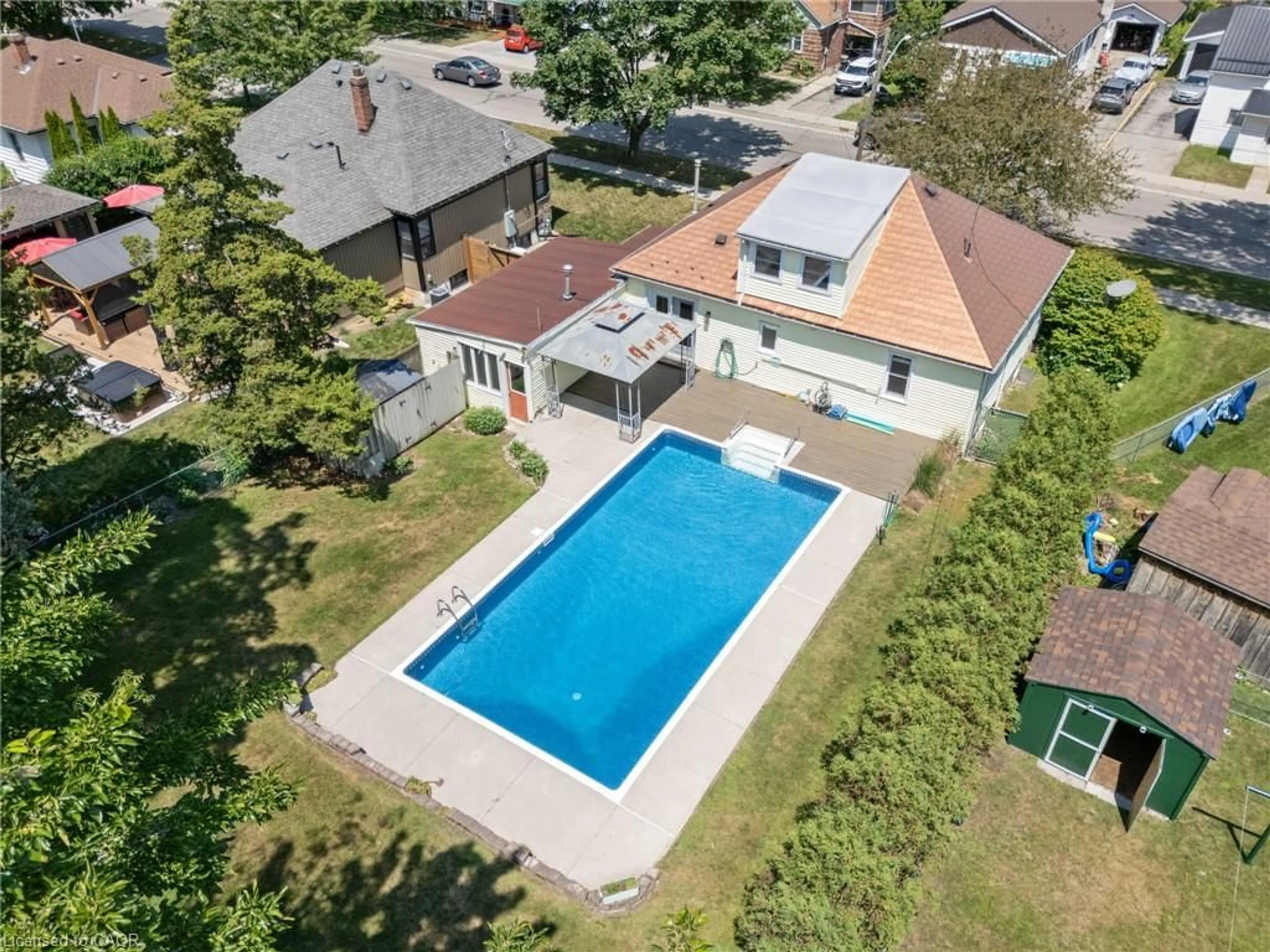 A pic from outside/outdoor area/front of a property/back of a property/a pic from drone, street for 411 St Andrew St, Port Dover Ontario N0A 1N0