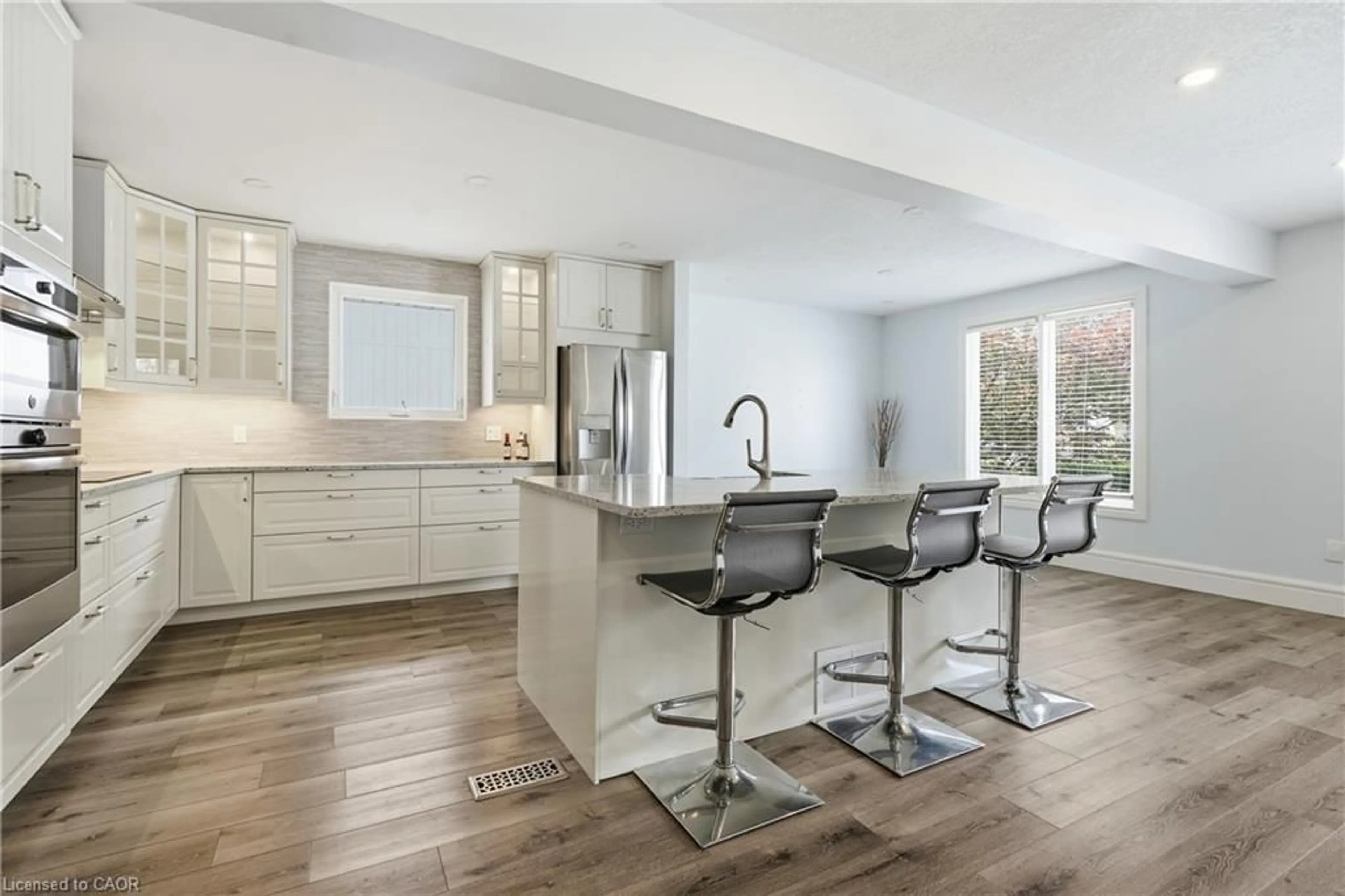 Open concept kitchen, ceramic/tile floor for 5062 Friesen Blvd, Beamsville Ontario L3J 0A6