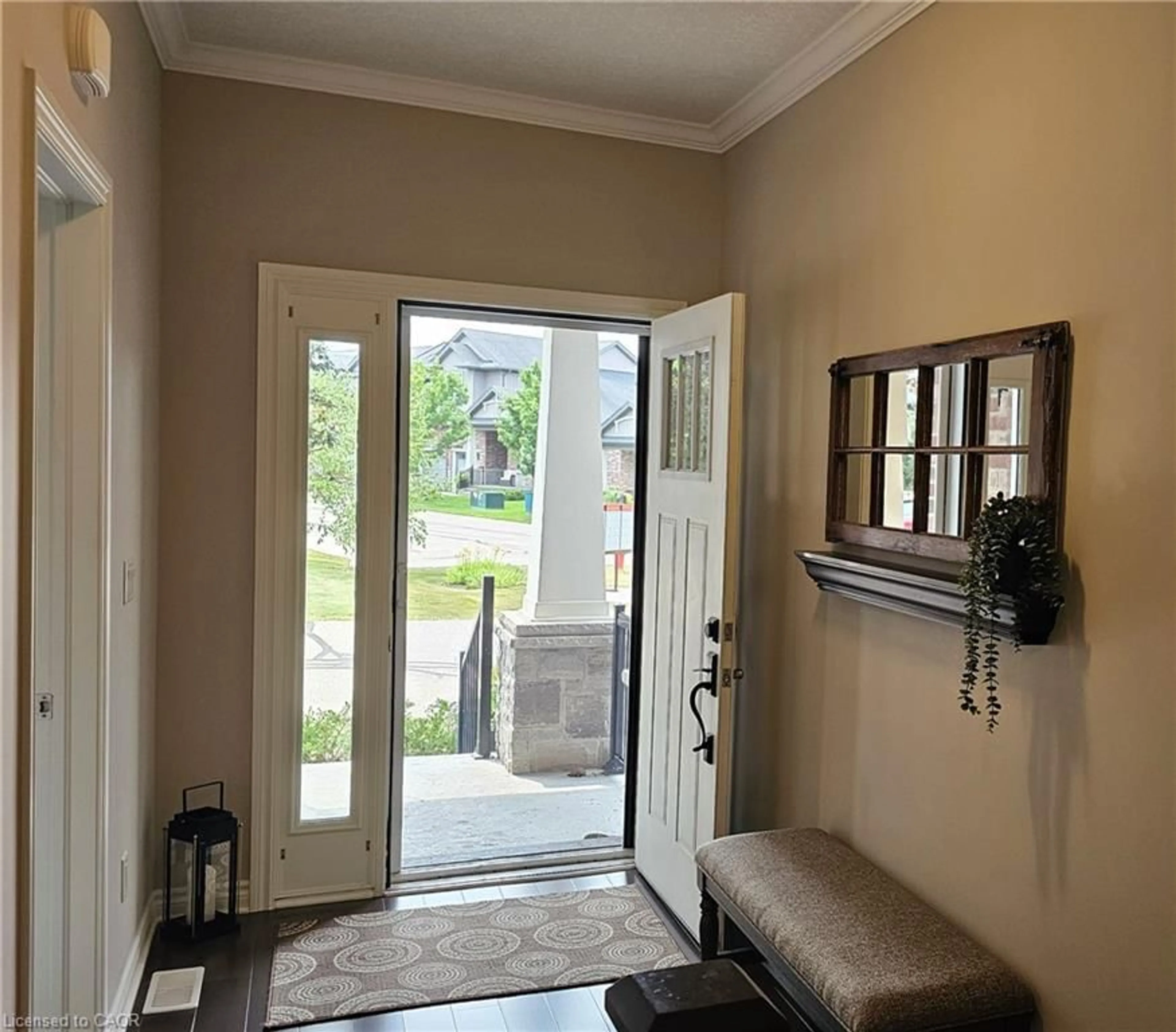 Indoor entryway for 190 Argyle St #32, Simcoe Ontario N3Y 0C1