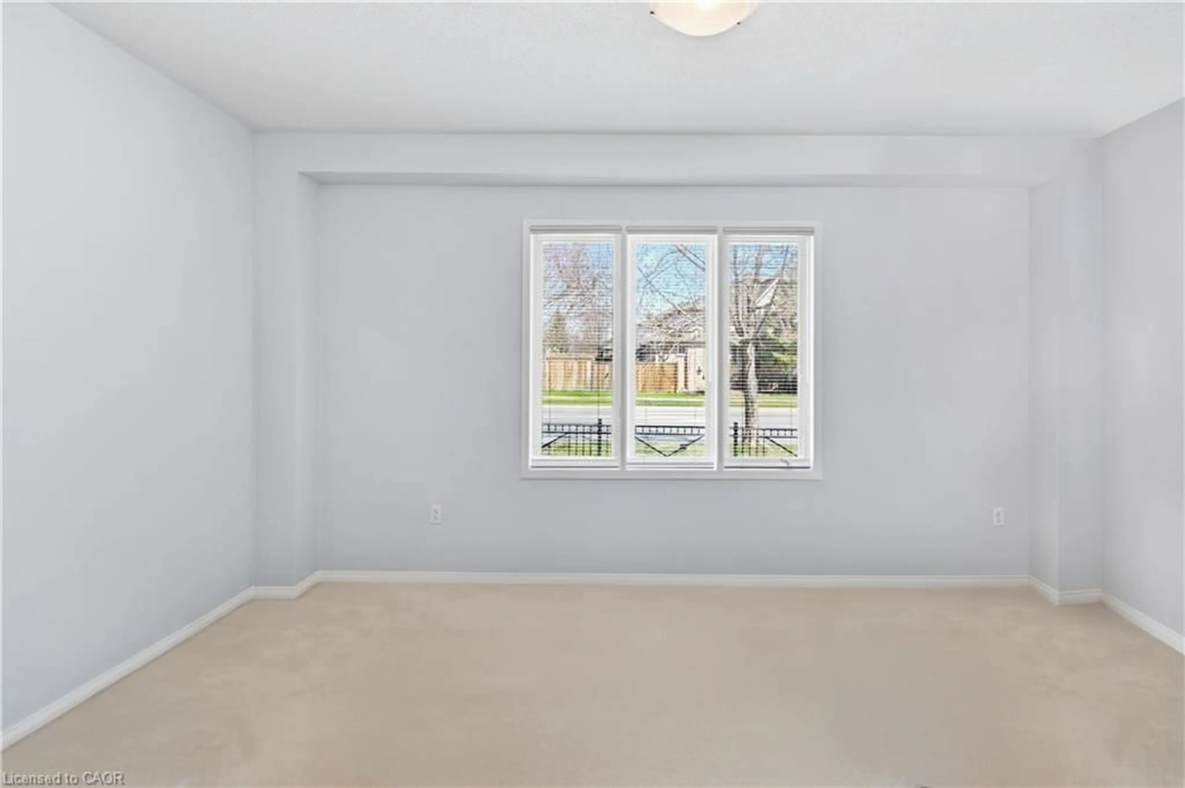 A pic of a room for 2150 Fourth Line, Oakville Ontario L6M 3T2
