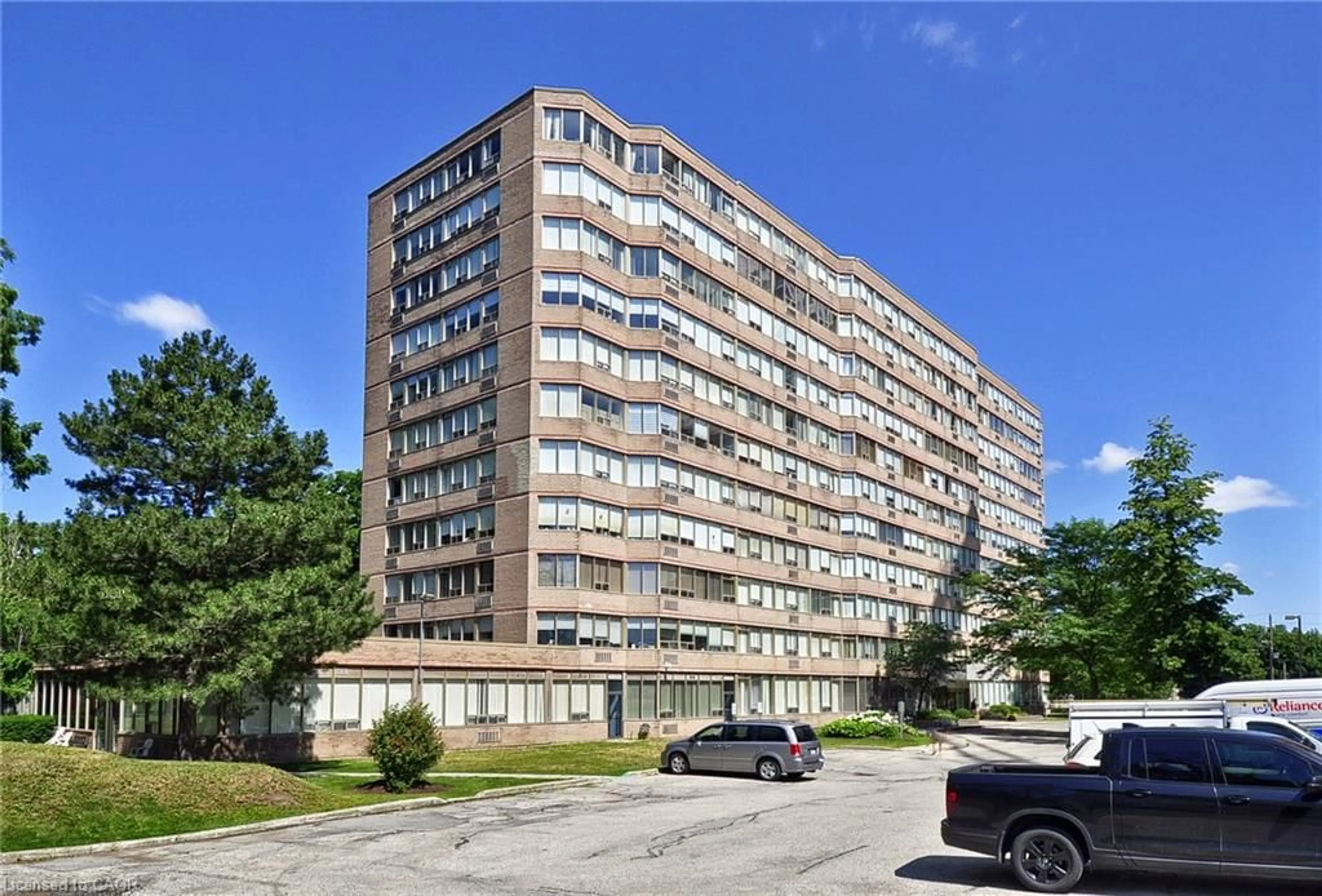 Unknown for 3227 King St #105, Kitchener Ontario N2A 3Z9