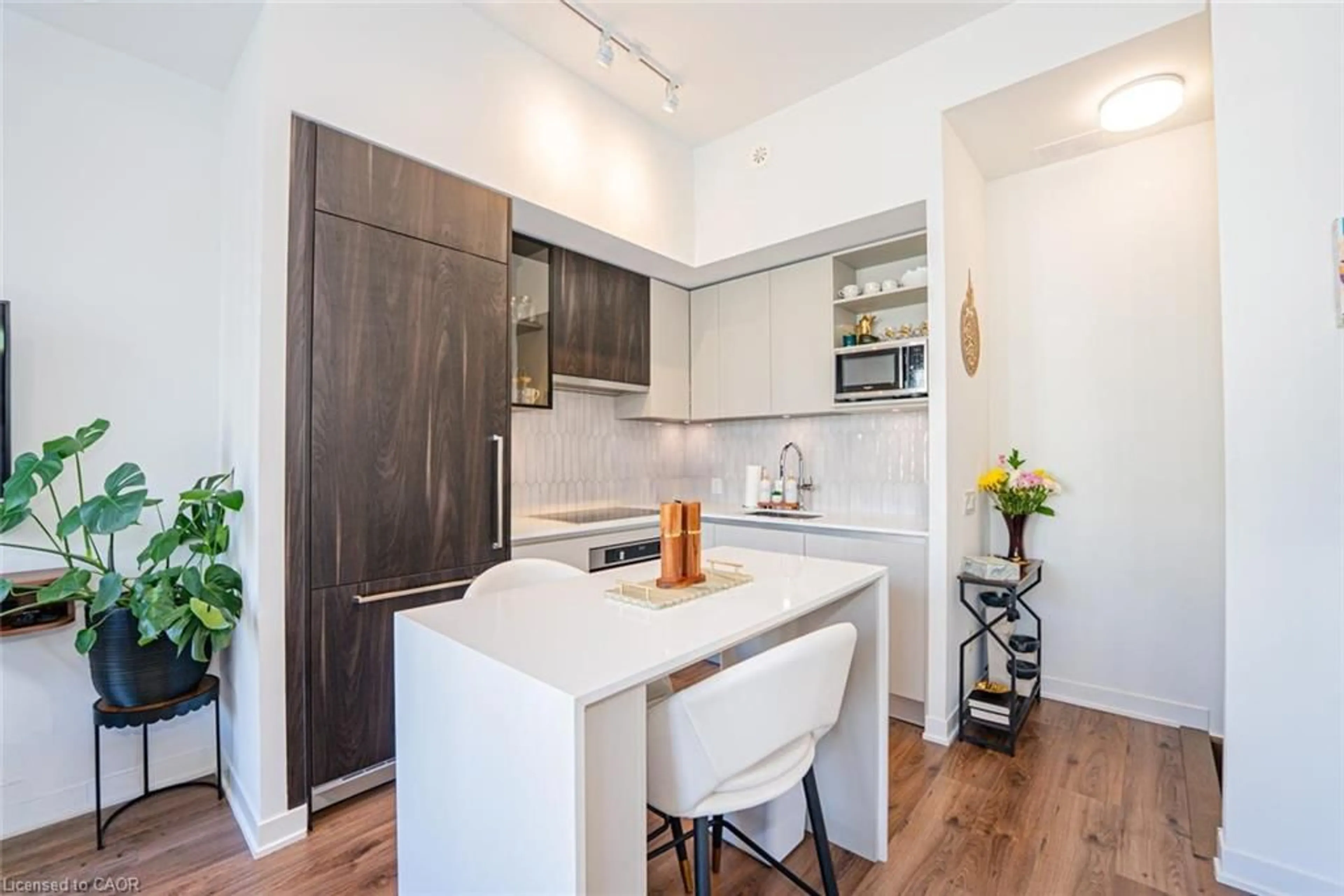 Open concept kitchen, unknown for 3020 Trailside Dr #129, Oakville Ontario L6M 5R1