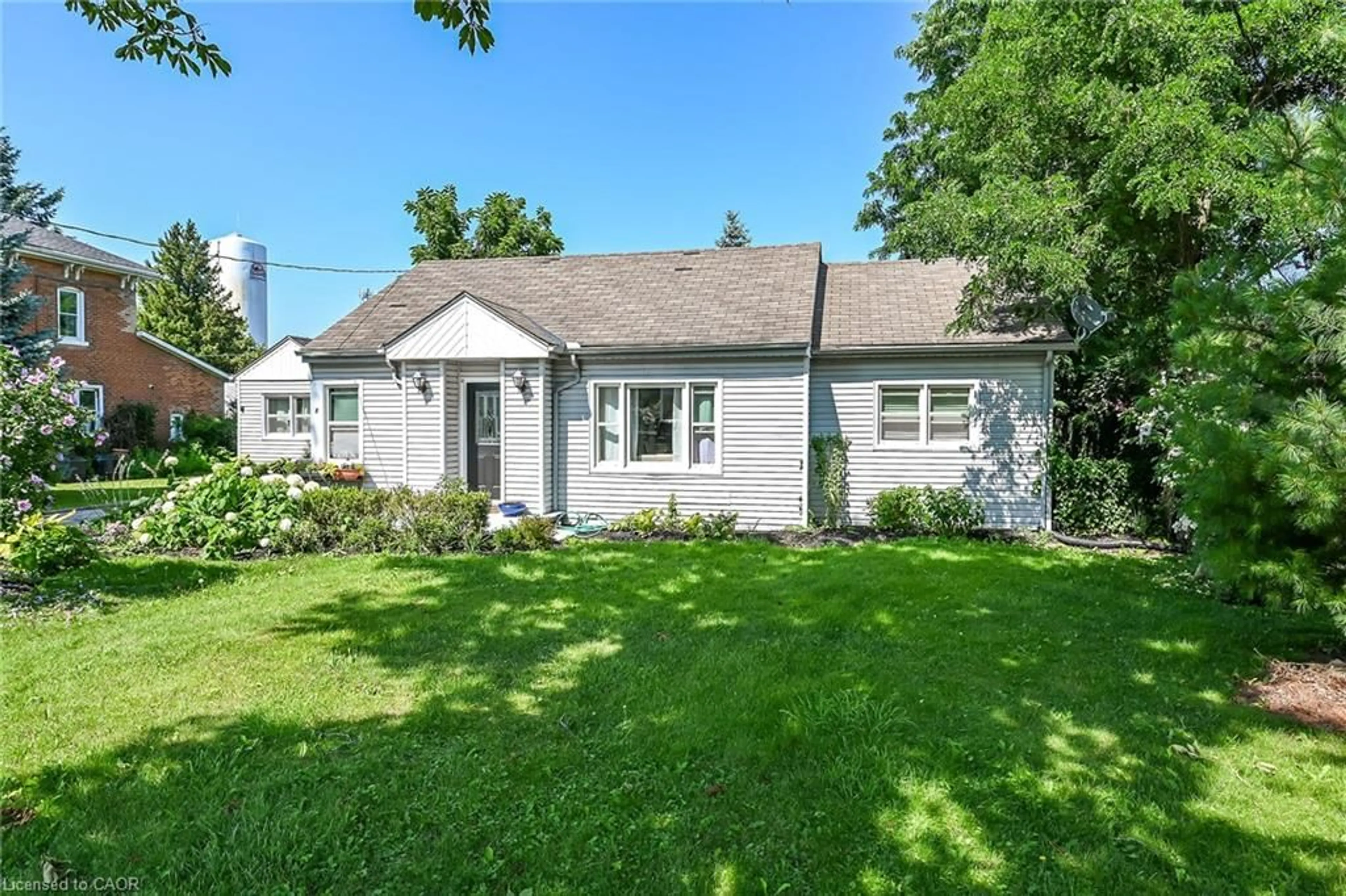 Unknown for 8 Victoria St, Hagersville Ontario N0A 1H0
