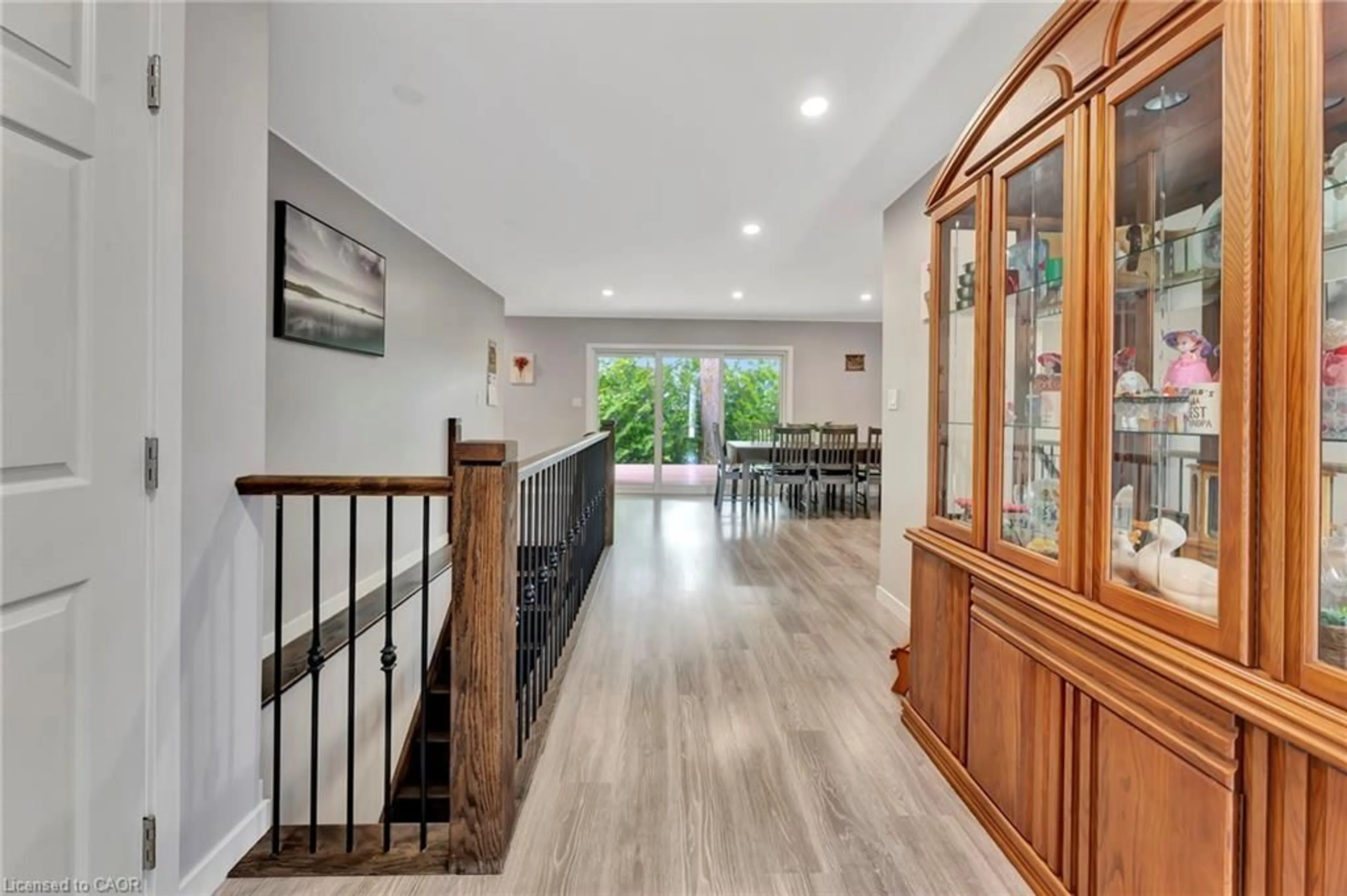 Indoor foyer for 12 Albert St, Langton Ontario N5V 2L8