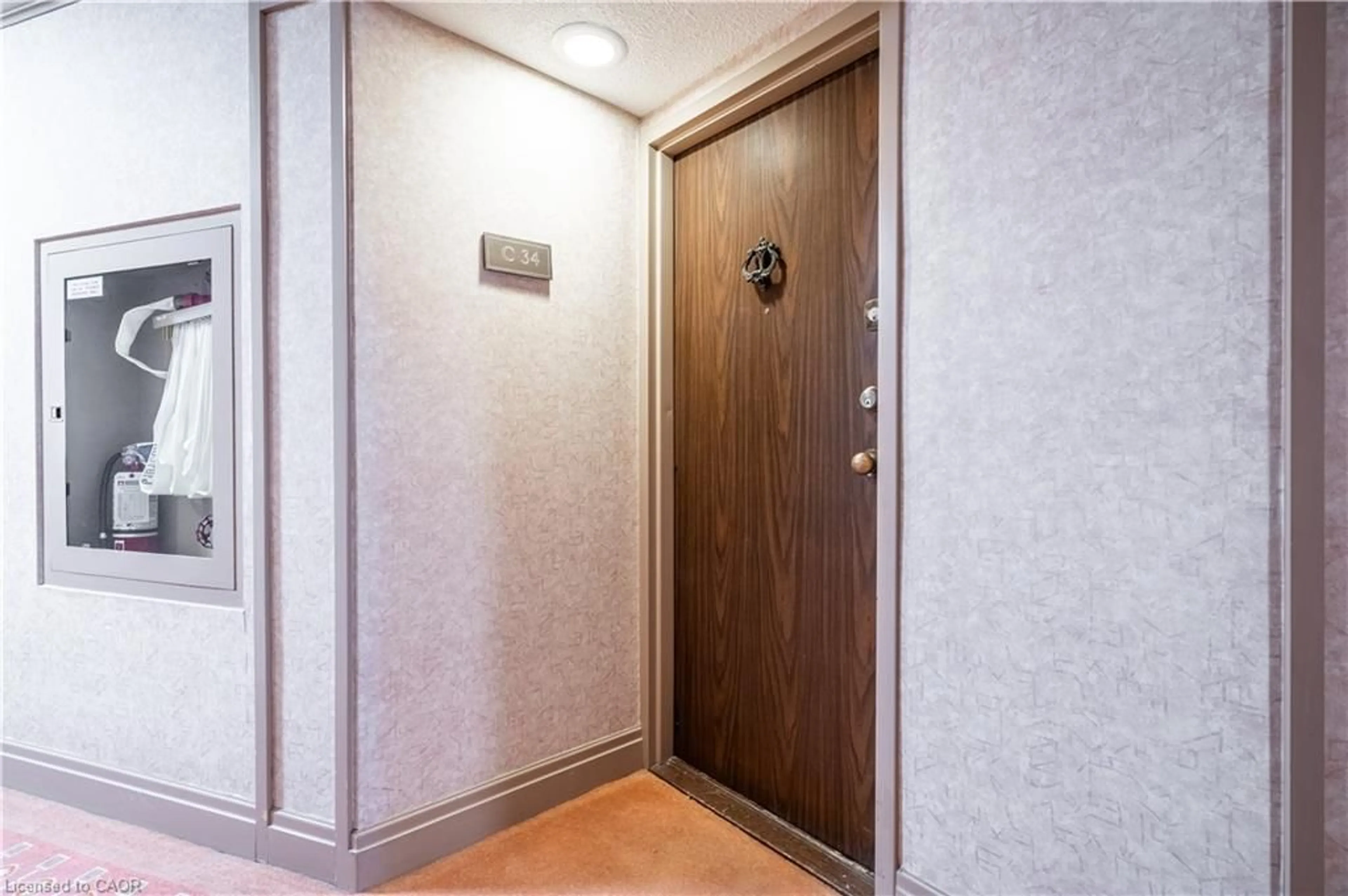 Indoor foyer for 300 Mill Rd #C34, Etobicoke Ontario M9C 4W7