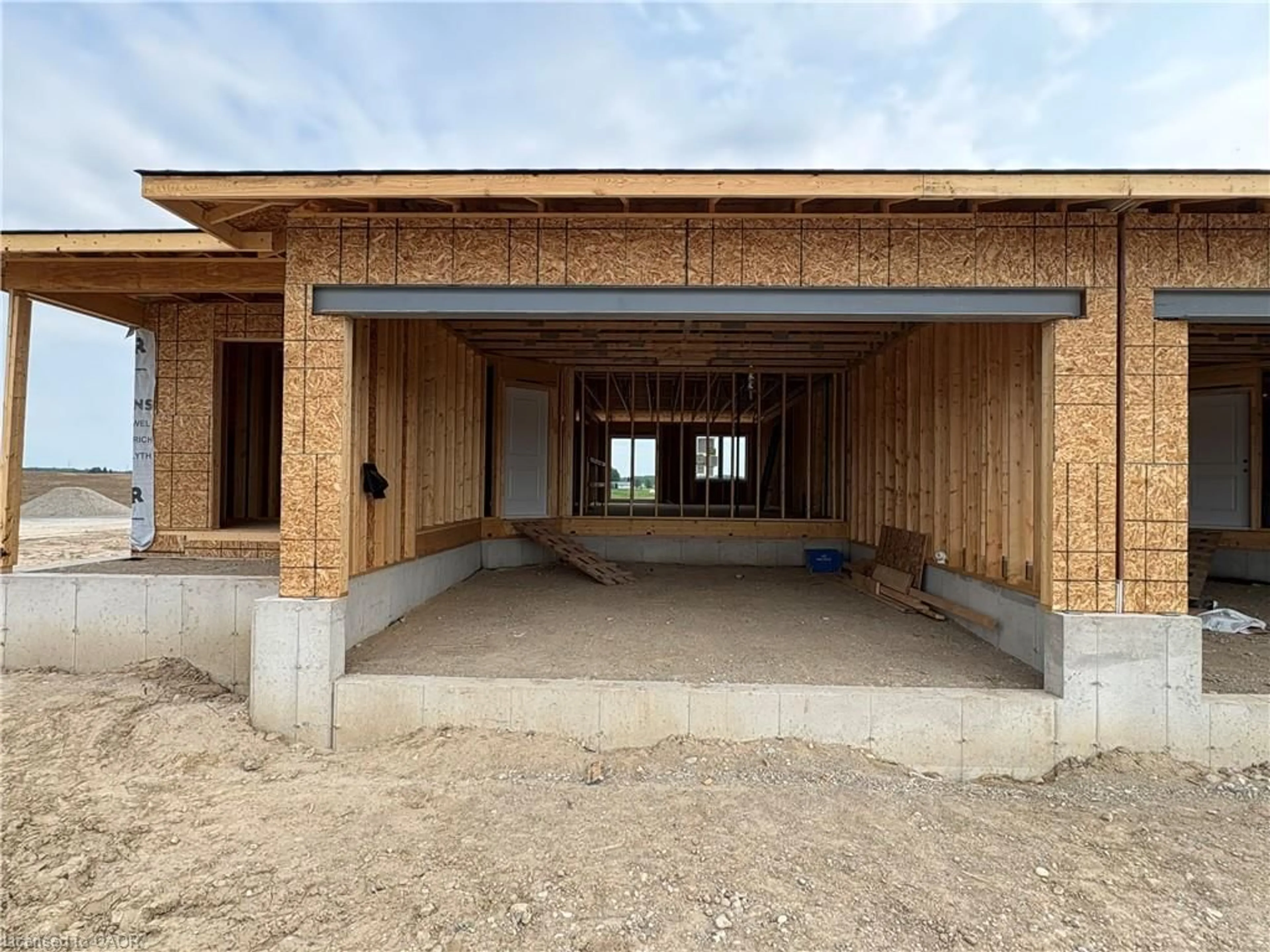Unknown for 379 Featherstone St, Listowel Ontario N4W 2C4