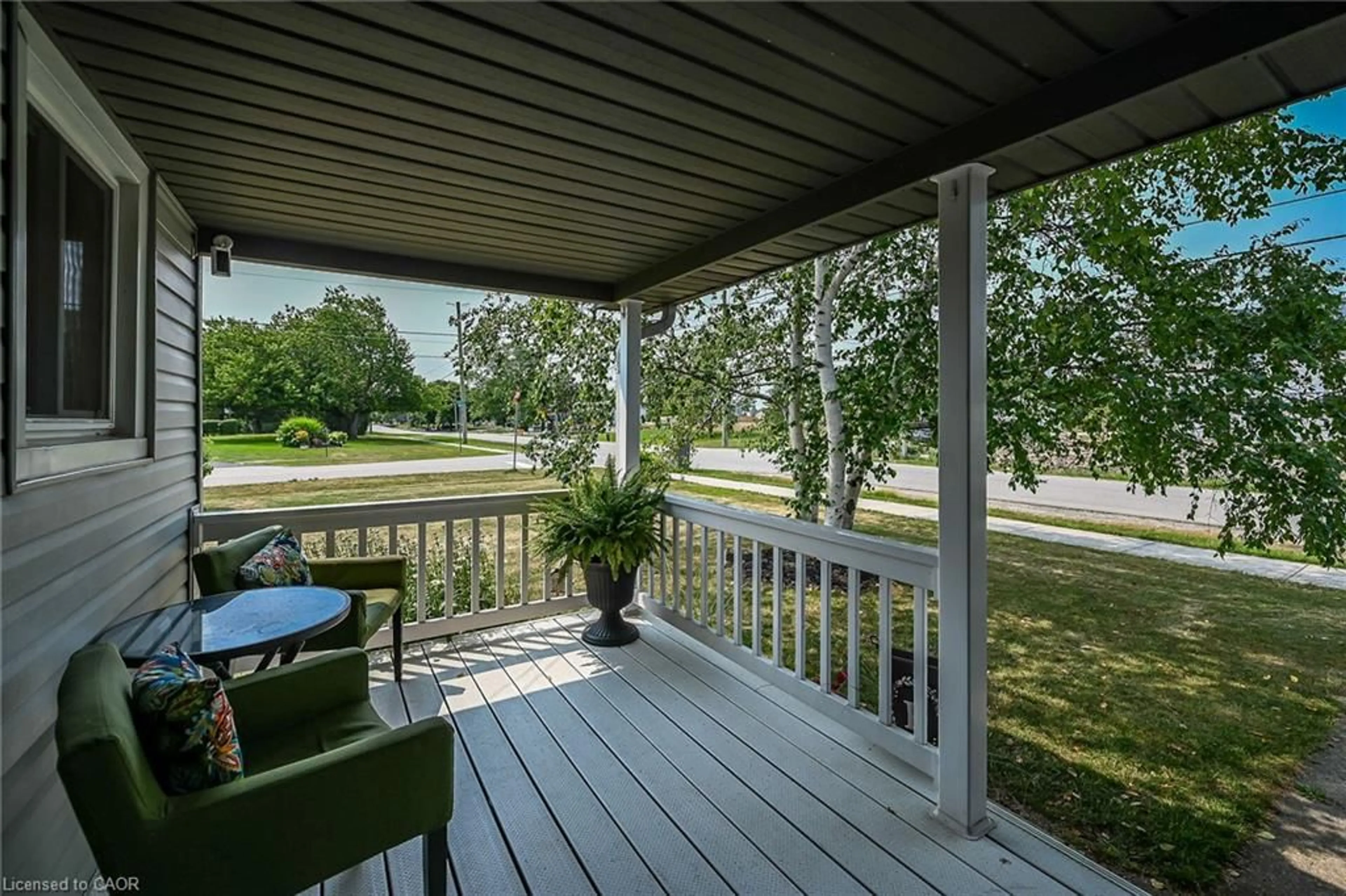 Patio, water/lake/river/ocean view for 44 Haldimand Trail, Dunnville Ontario N1A 1X1