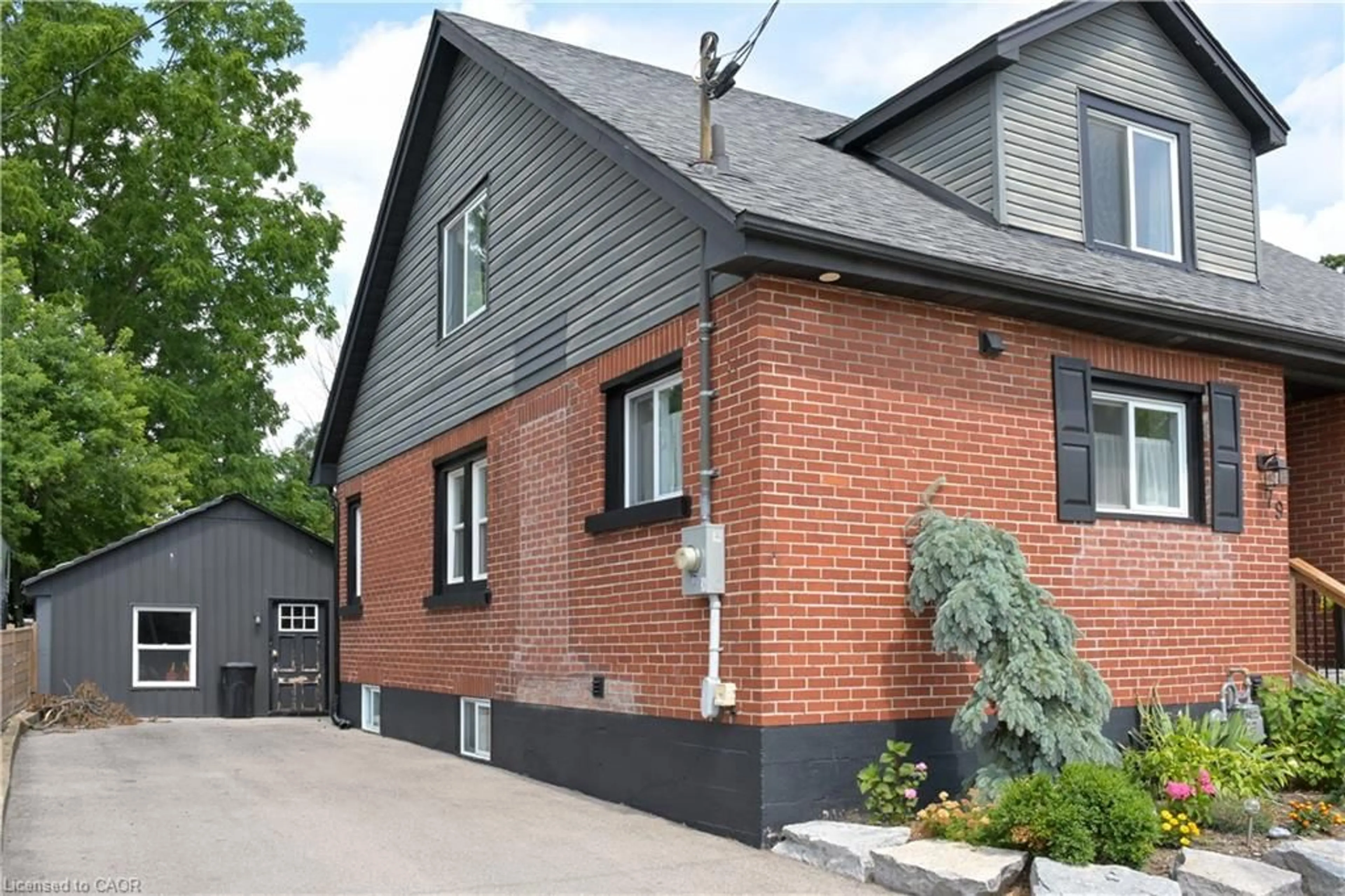 Home with brick exterior material, street for 79 Brunswick St, Brantford Ontario N3T 1G3