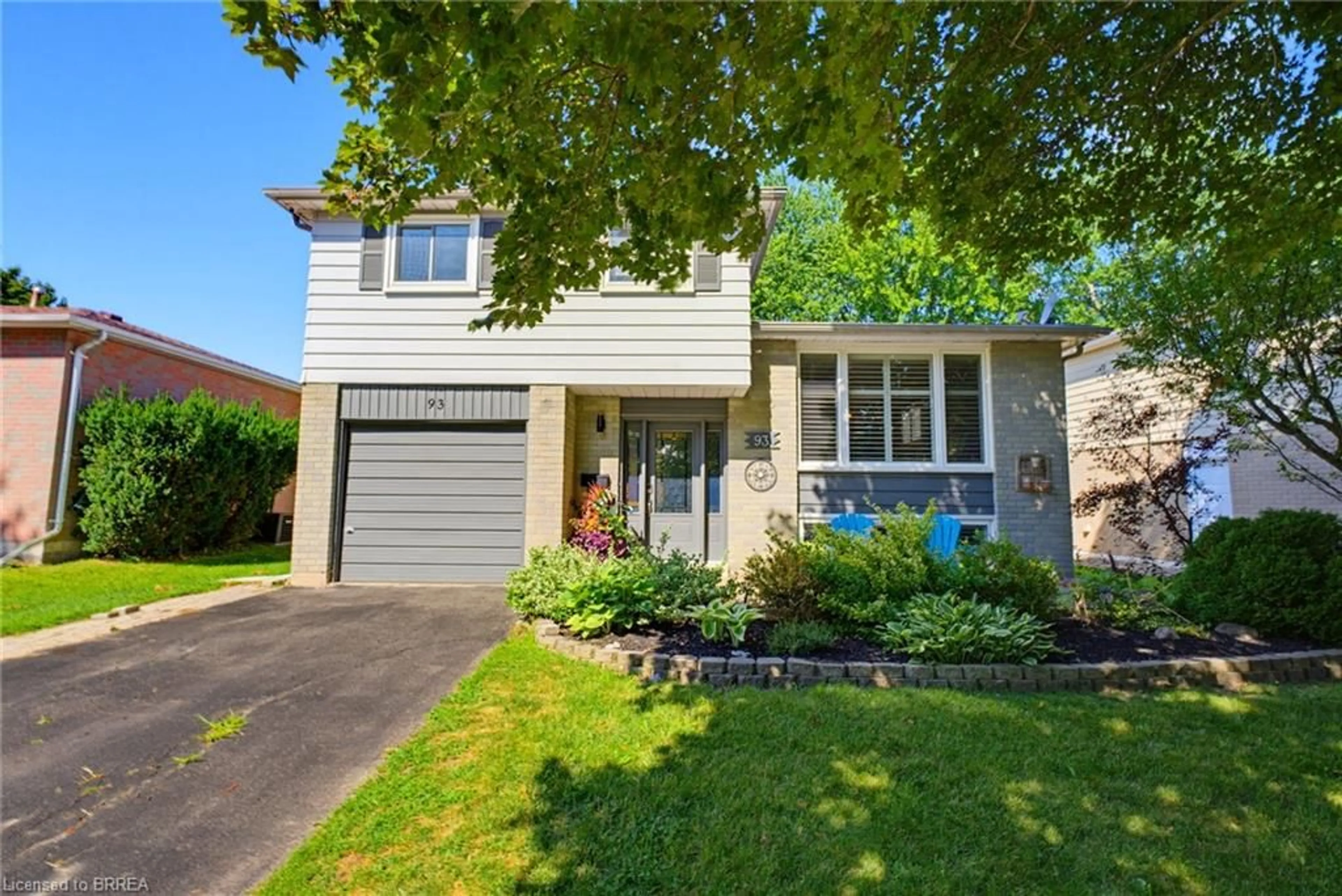 Home with vinyl exterior material, street for 93 Winding Way, Brantford Ontario N3R 6A4