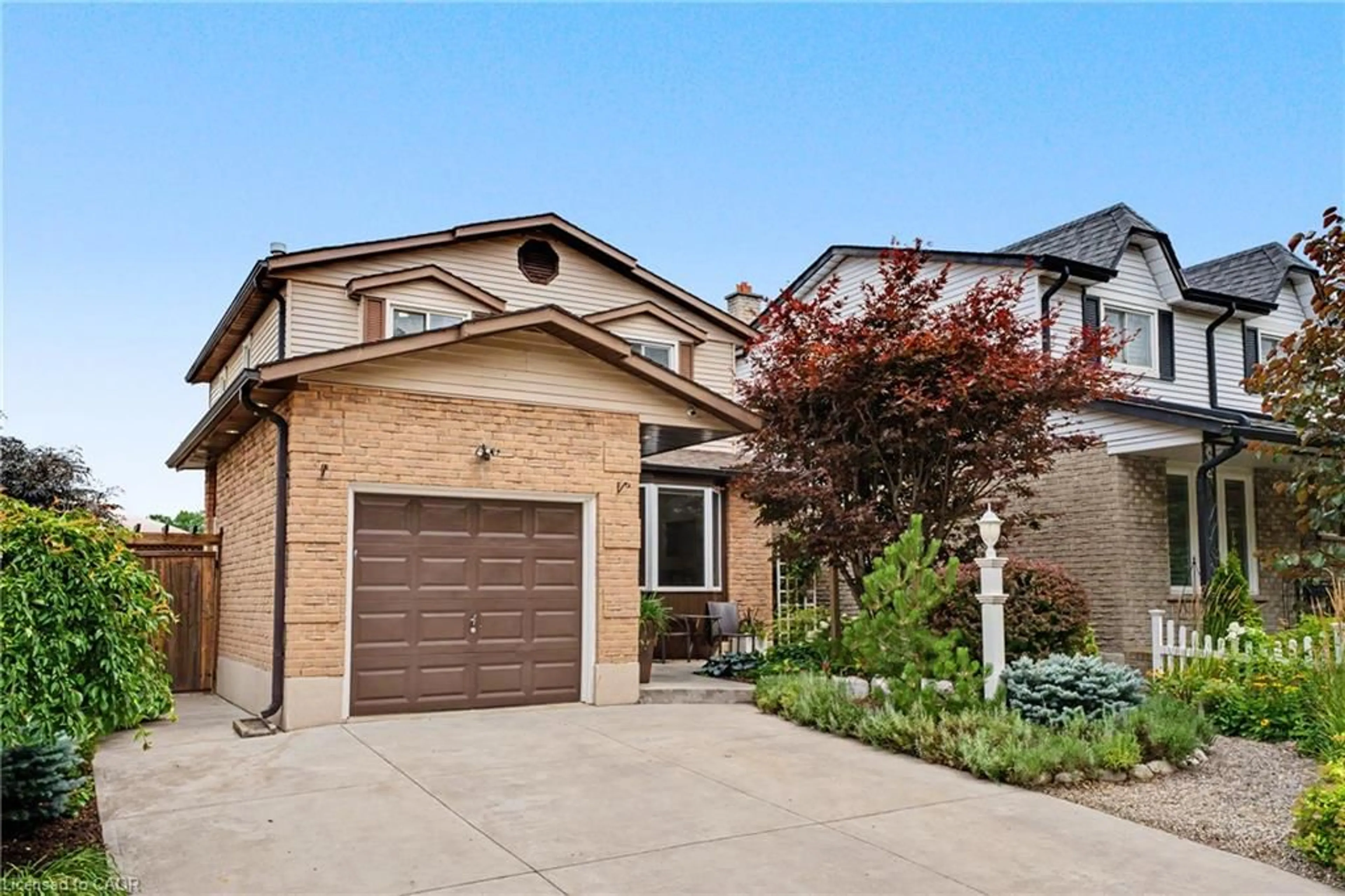 Home with brick exterior material, street for 103 Glenashton Dr, Stoney Creek Ontario L8G 4E6