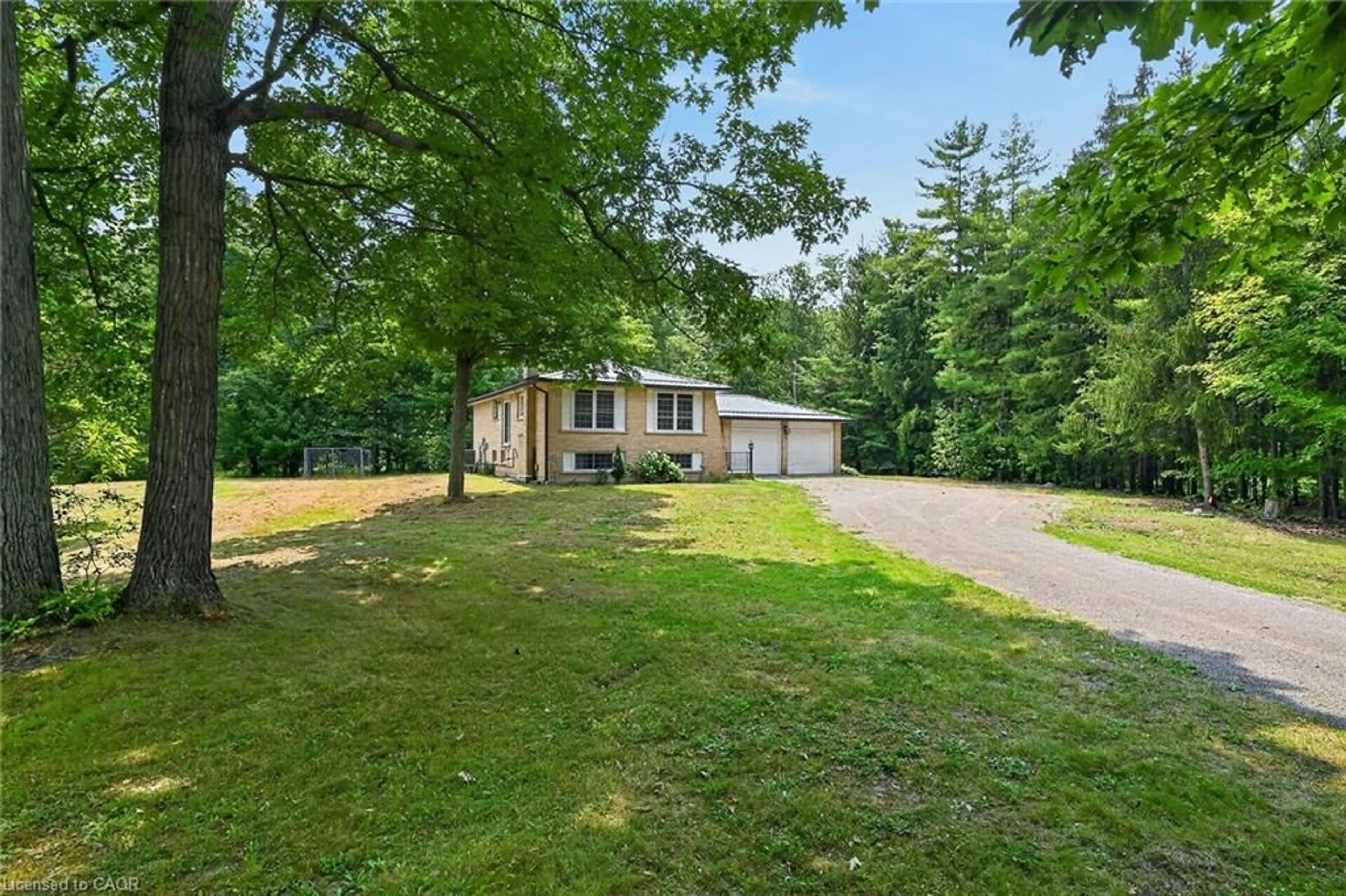 A pic from outside/outdoor area/front of a property/back of a property/a pic from drone, unknown for 118 Concession 1 Rd, Canfield Ontario N0A 1C0