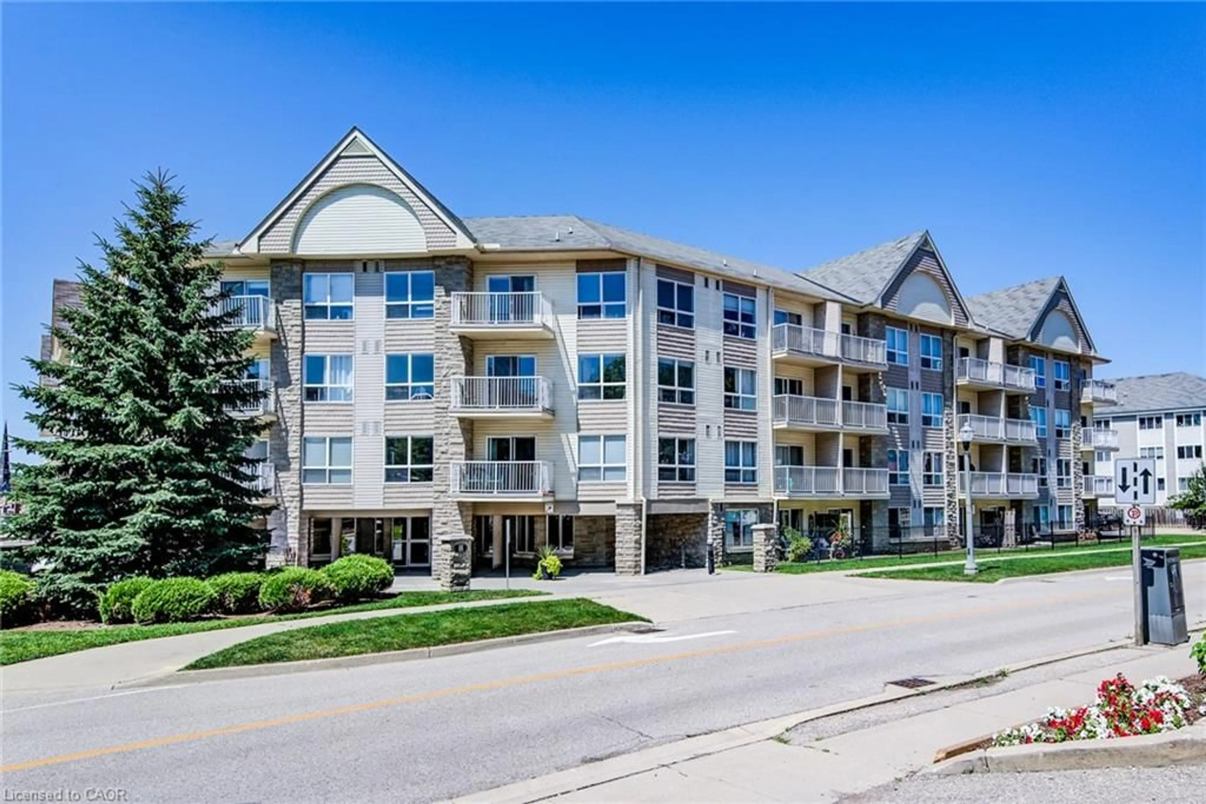 Unknown for 8 Harris St #118, Cambridge Ontario N1R 8R1