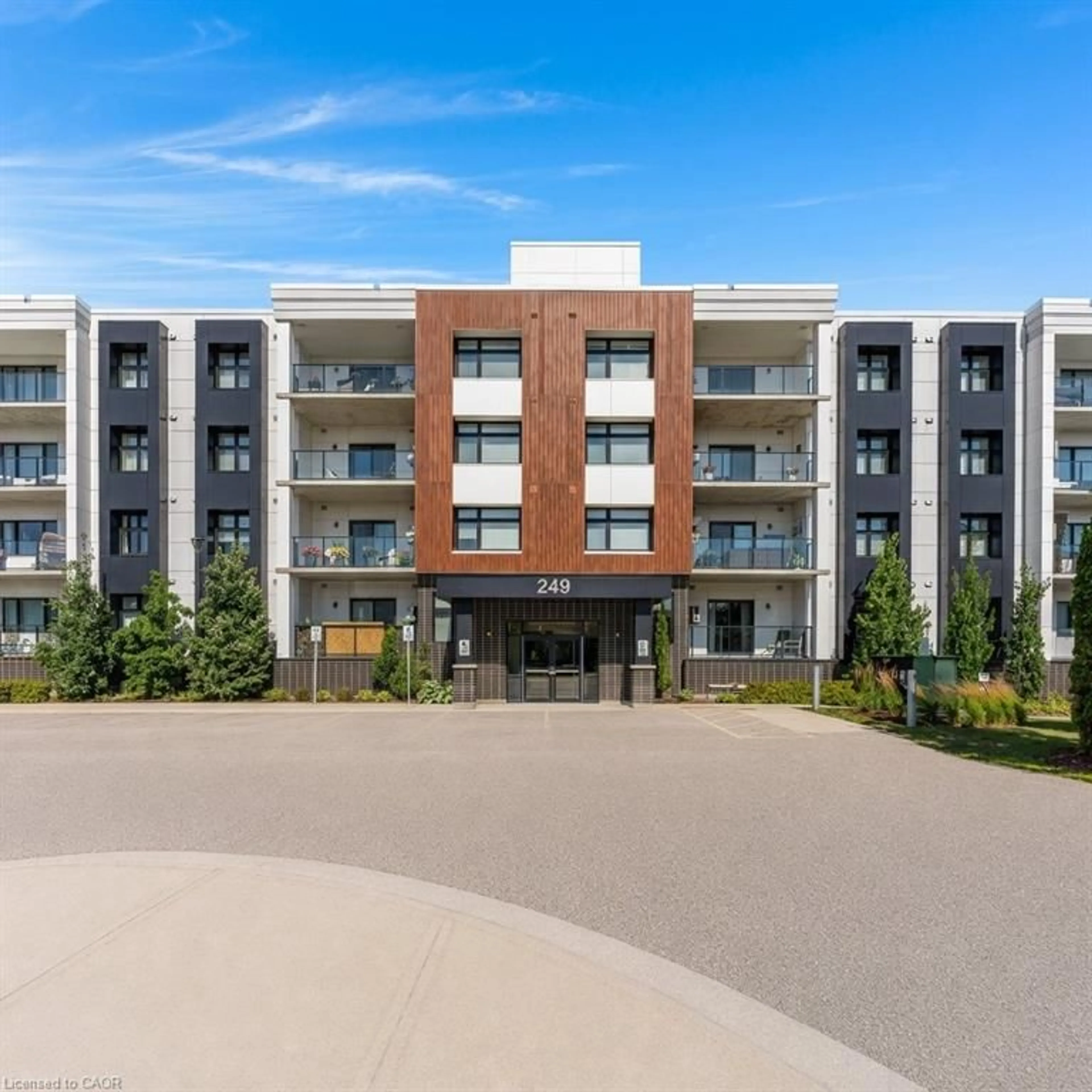 A pic from outside/outdoor area/front of a property/back of a property/a pic from drone, building for 249 Grey Silo Rd #108, Waterloo Ontario N2K 0G8