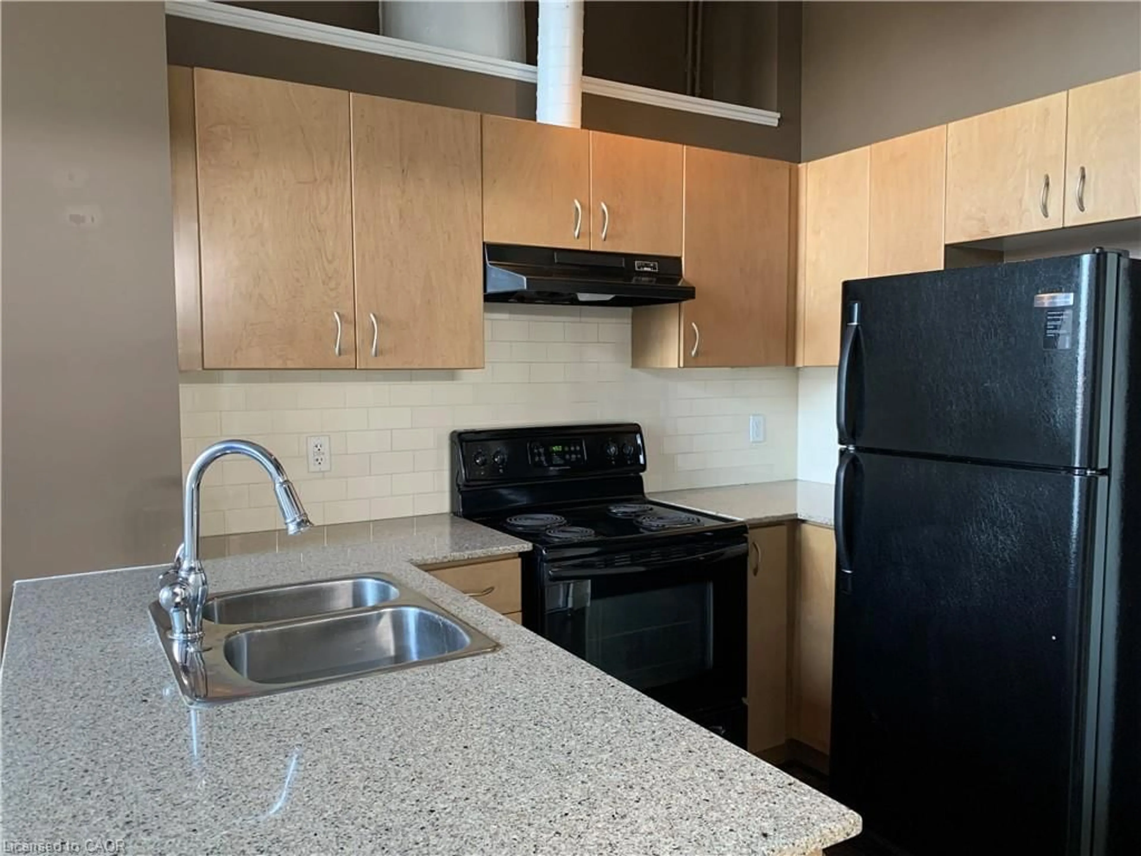 Standard kitchen, unknown for 410 King St #203, Kitchener Ontario N2G 1C3