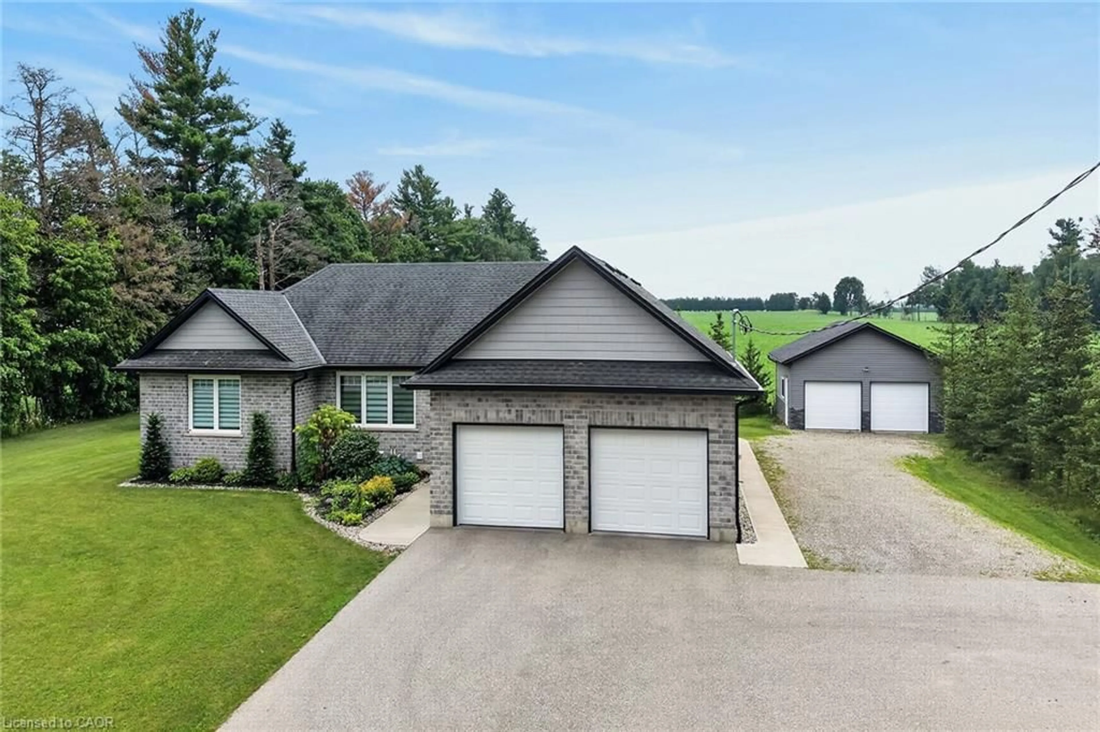 A pic from outside/outdoor area/front of a property/back of a property/a pic from drone, unknown for 1874 Windham Rd 7 Rd, Waterford Ontario N0E 1V0