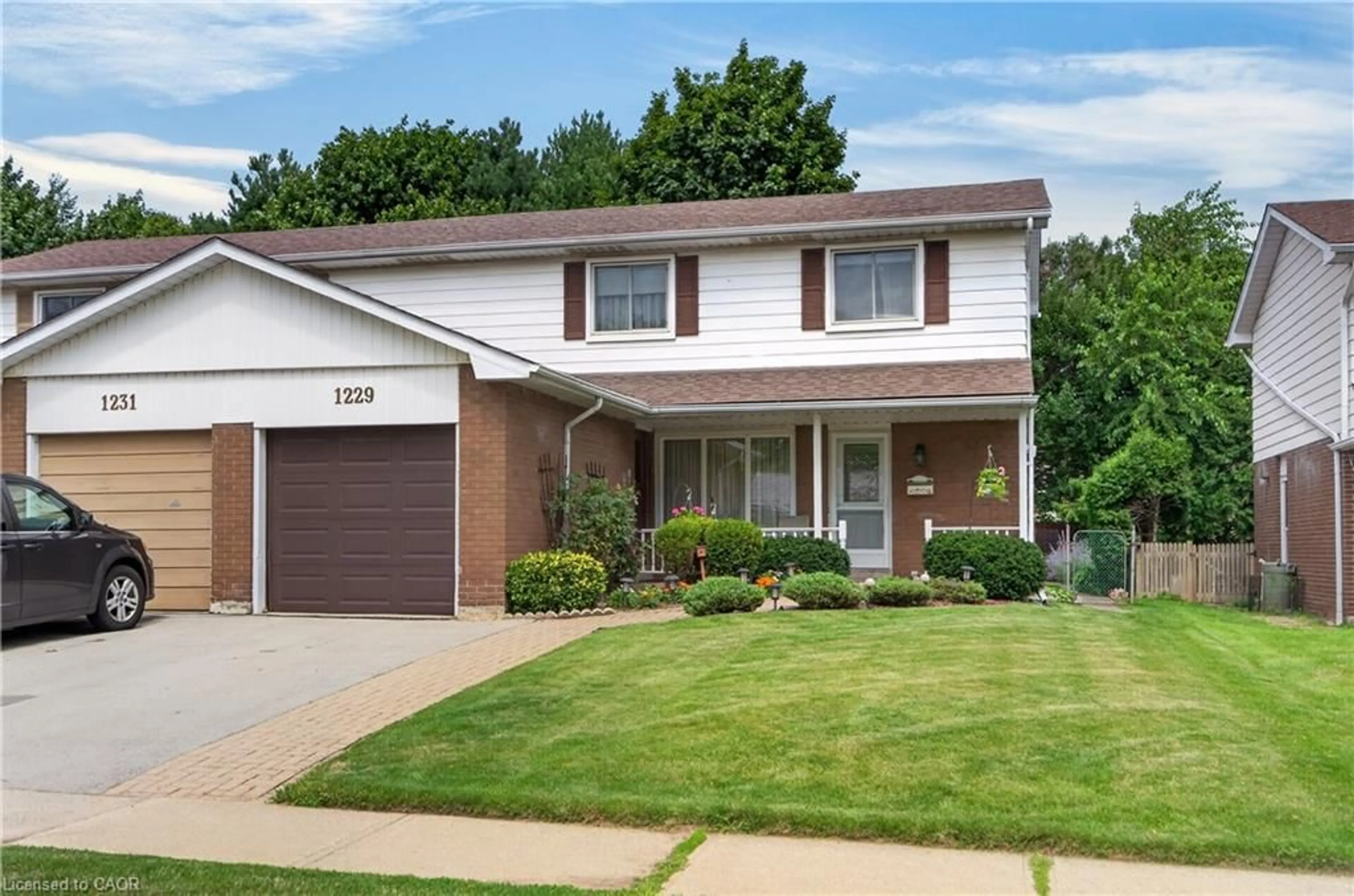 Home with brick exterior material, street for 1229 Nottingham Ave, Burlington Ontario L7P 2R5