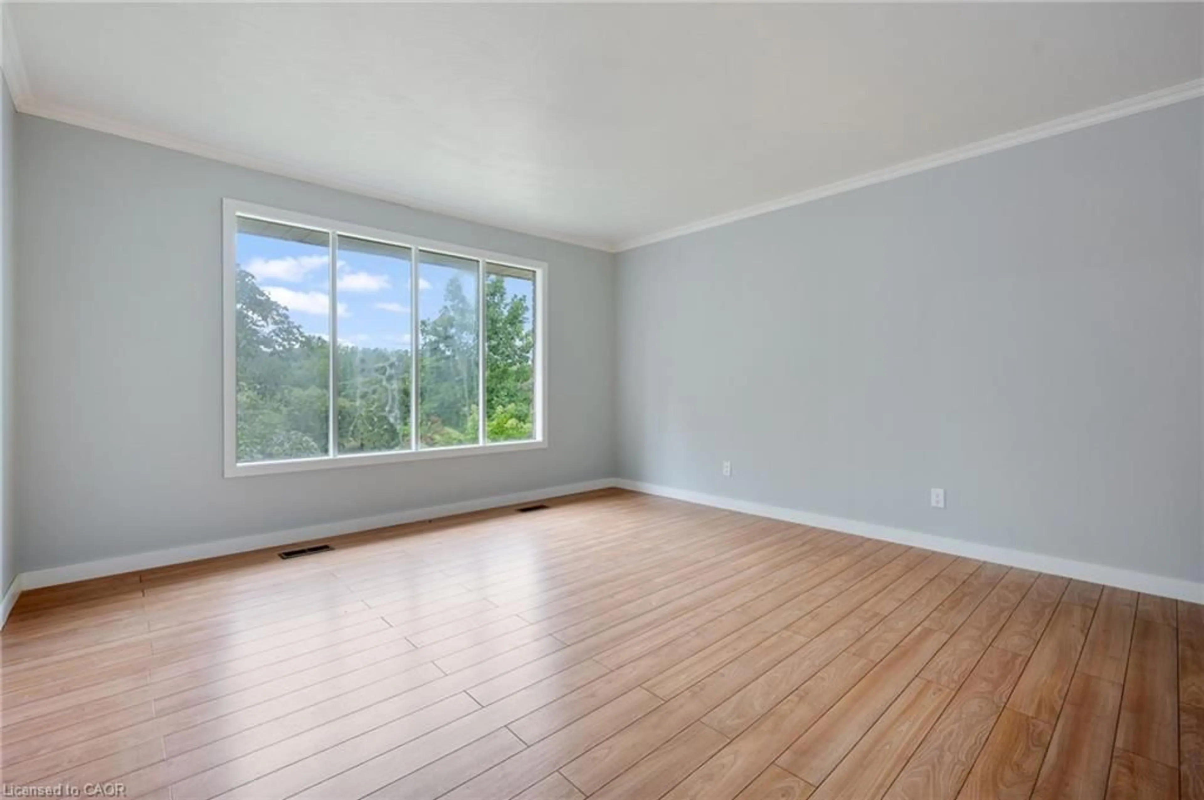 A pic of a room for 11 Glenda St, Simcoe Ontario N3Y 4T3
