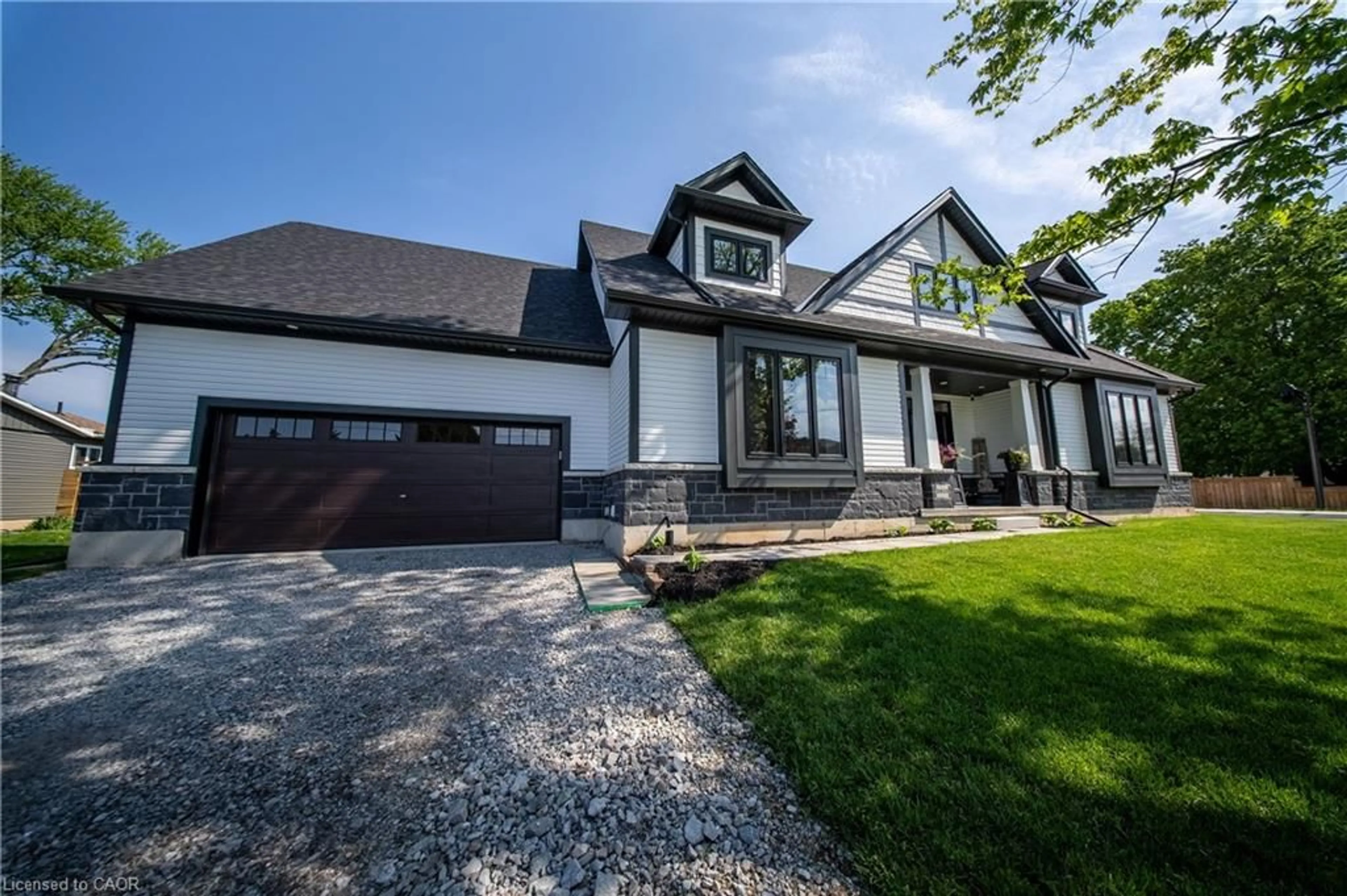 Home with brick exterior material, street for 2815 Red Maple Ave, Jordan Station Ontario L0R 1S0