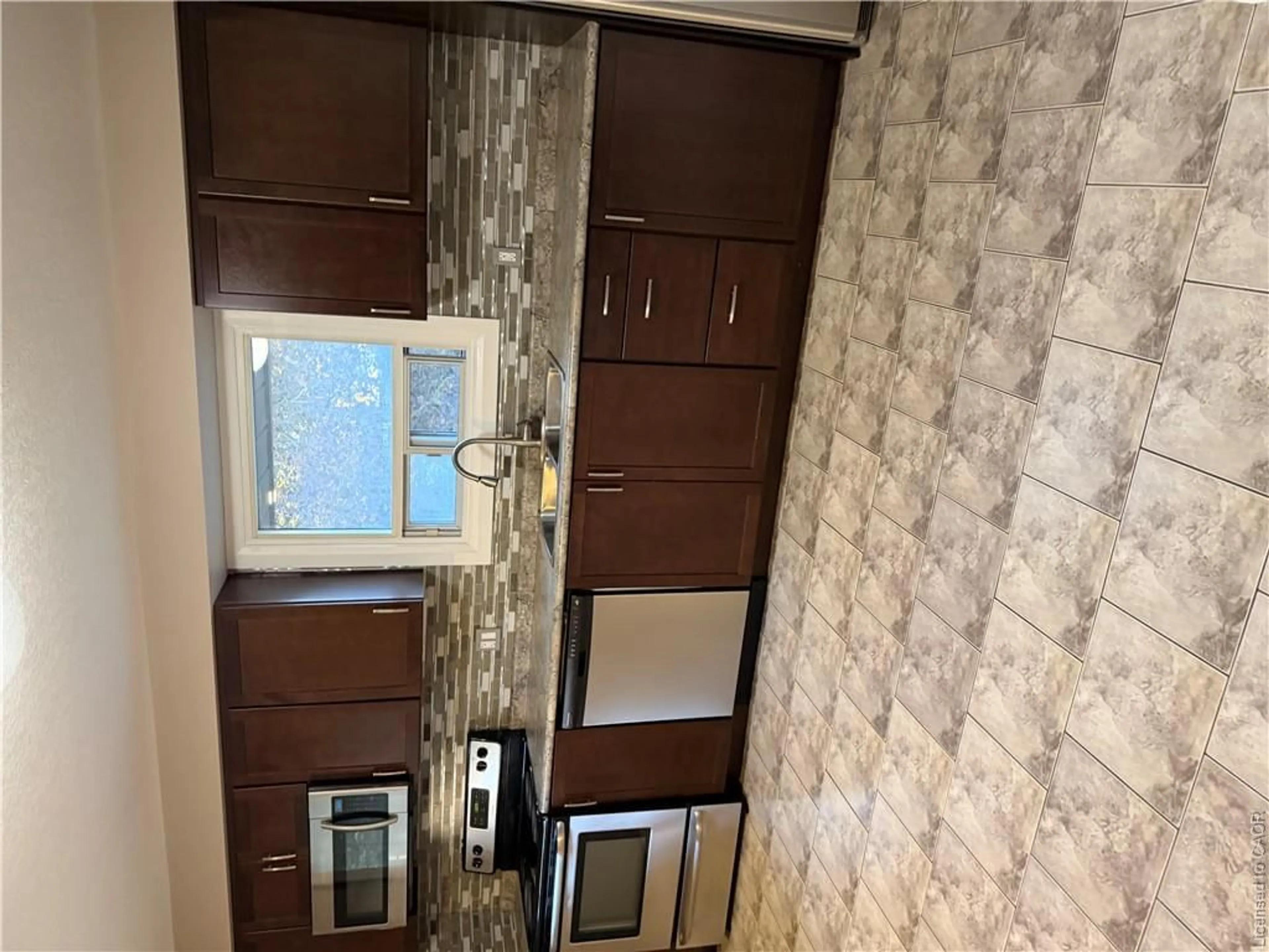 Unknown for 207 Sheldon Ave, Kitchener Ontario N2H 3M7