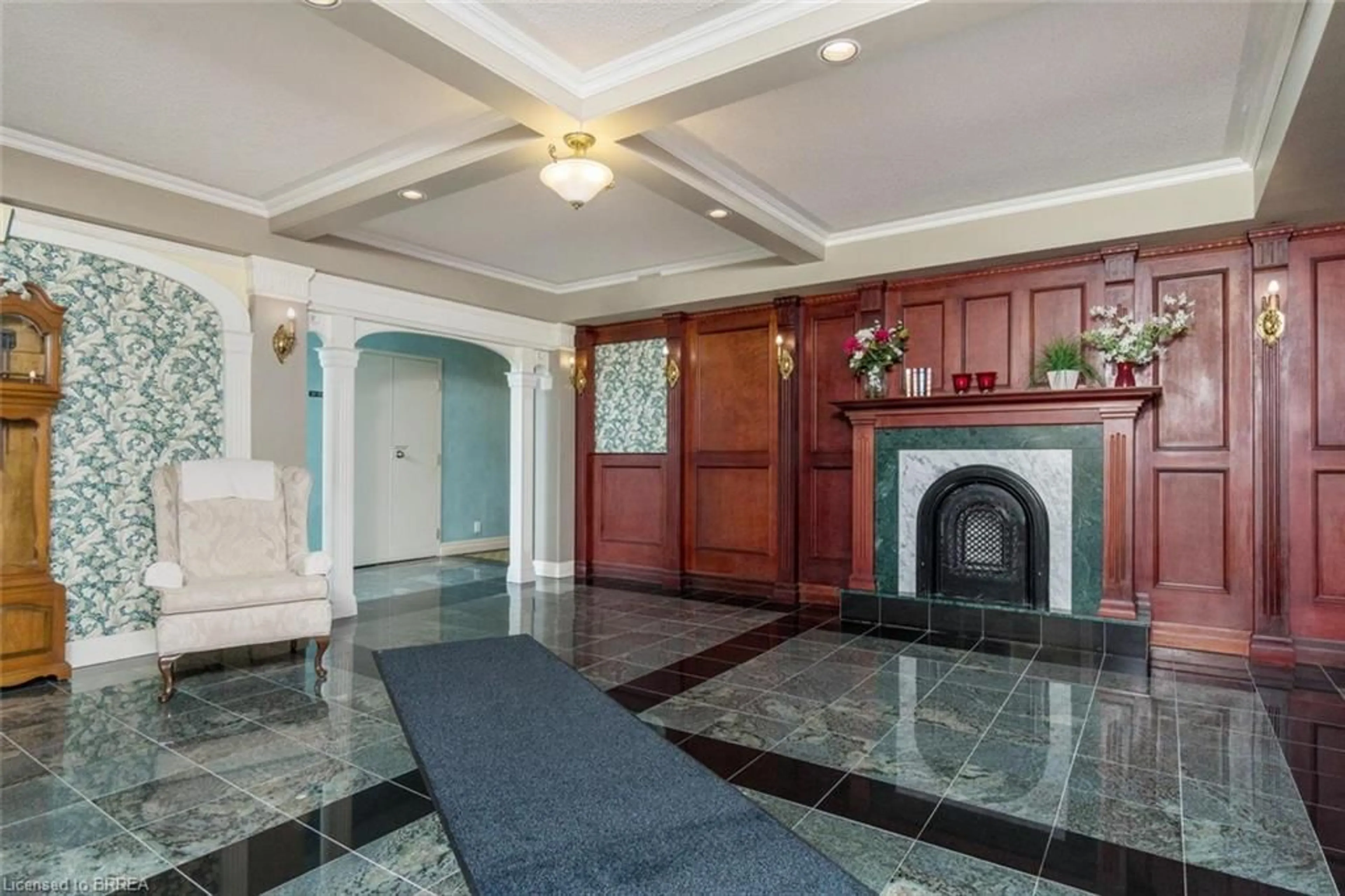 Indoor foyer for 24 Chapel St #PH2, Georgetown Ontario L7G 6A7