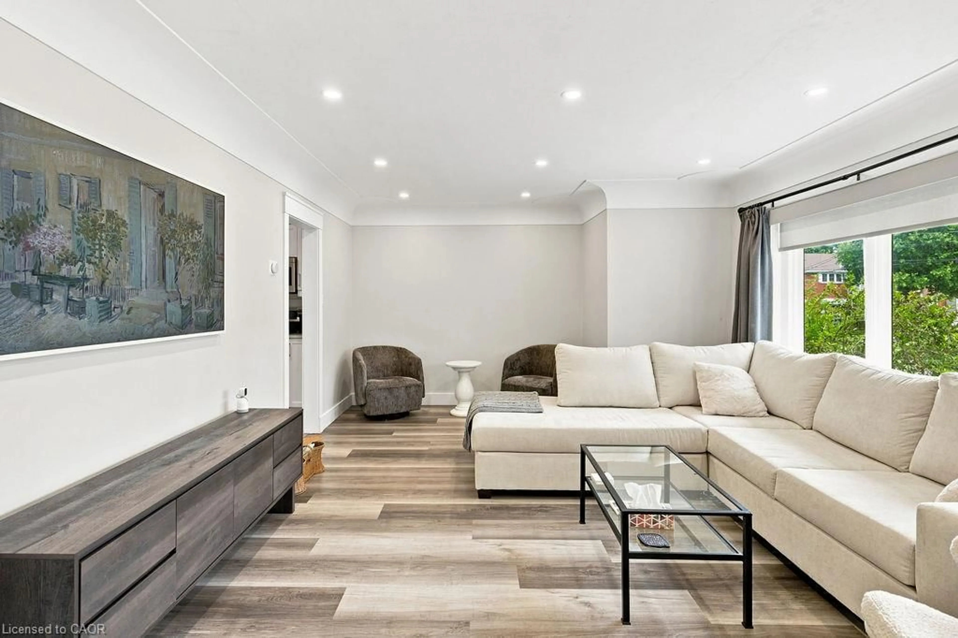 Living room with furniture, wood/laminate floor for 67 Weber St, Waterloo Ontario N2J 1Z8