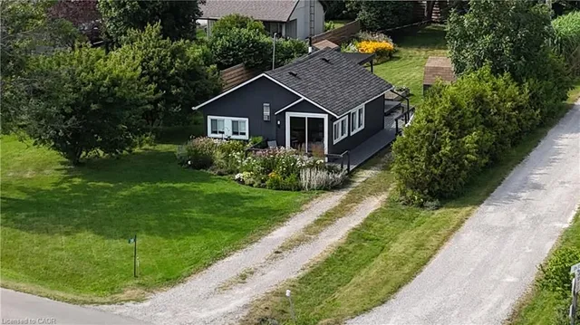 39 Blue Water Pky, Selkirk 5