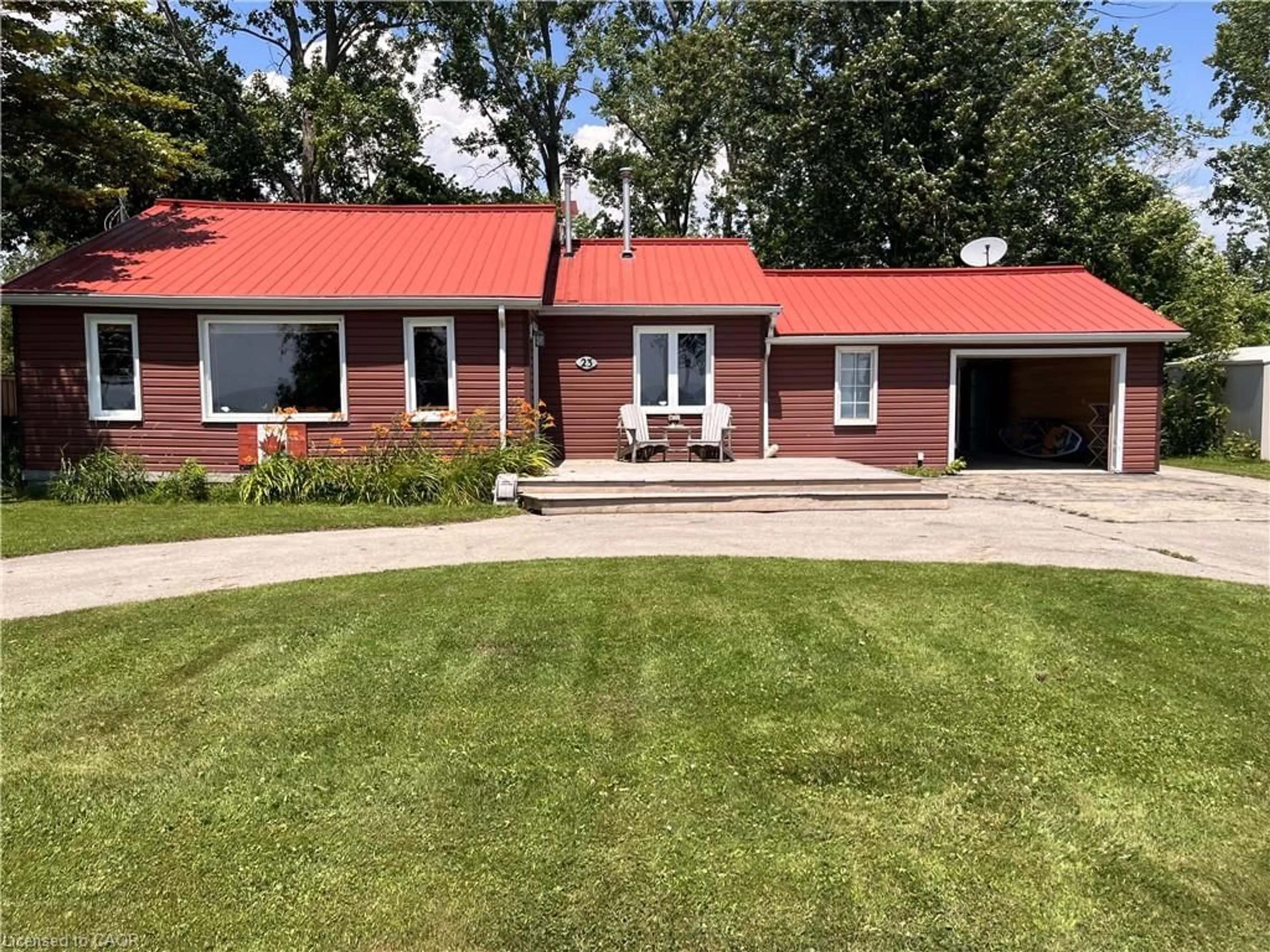 A pic from outside/outdoor area/front of a property/back of a property/a pic from drone, street for 23 Lakeview Line, Dunnville Ontario N1A 2W8