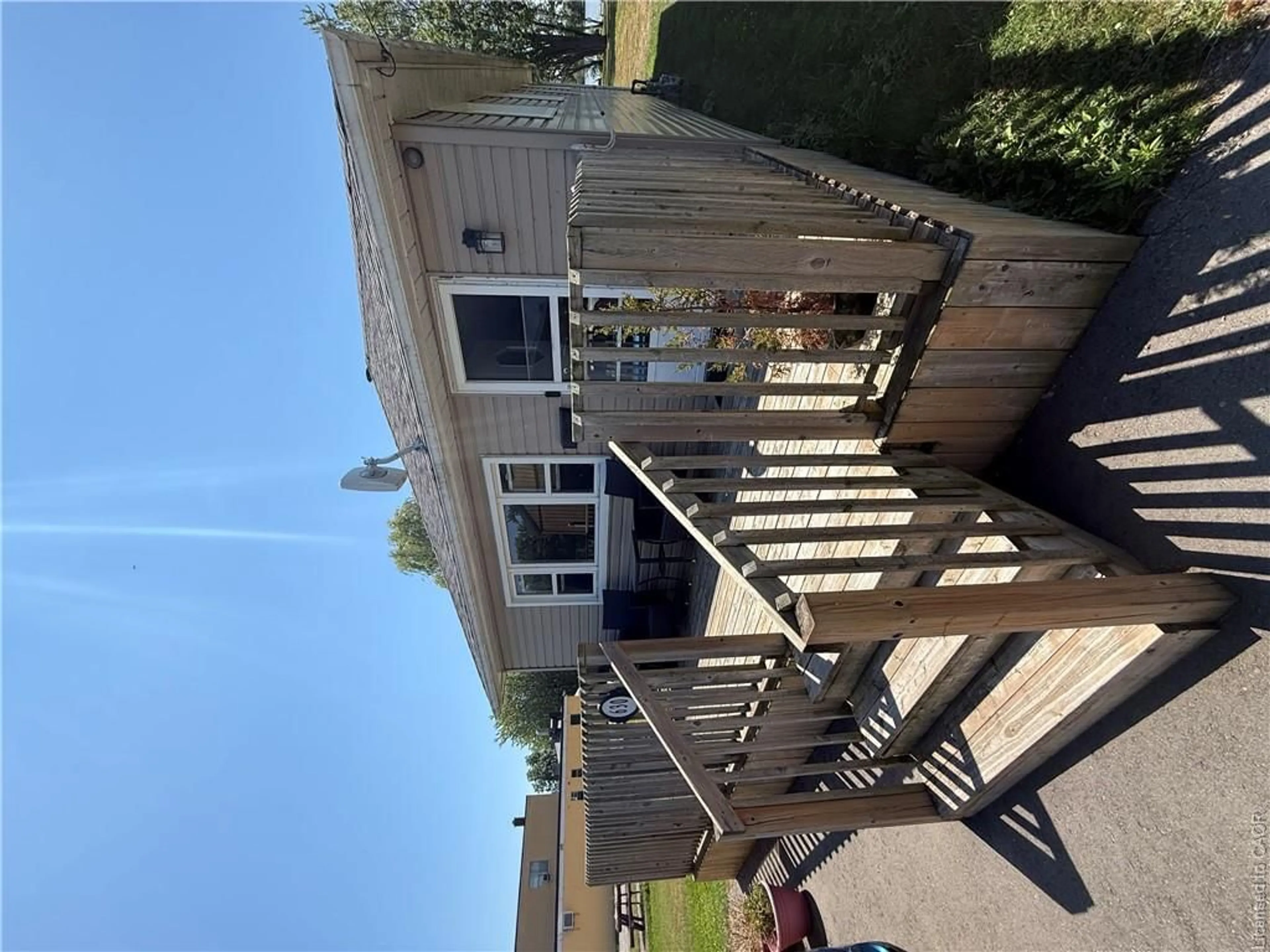 A pic from outside/outdoor area/front of a property/back of a property/a pic from drone, unknown for 630 Main St, Dunnville Ontario N1A 1W7