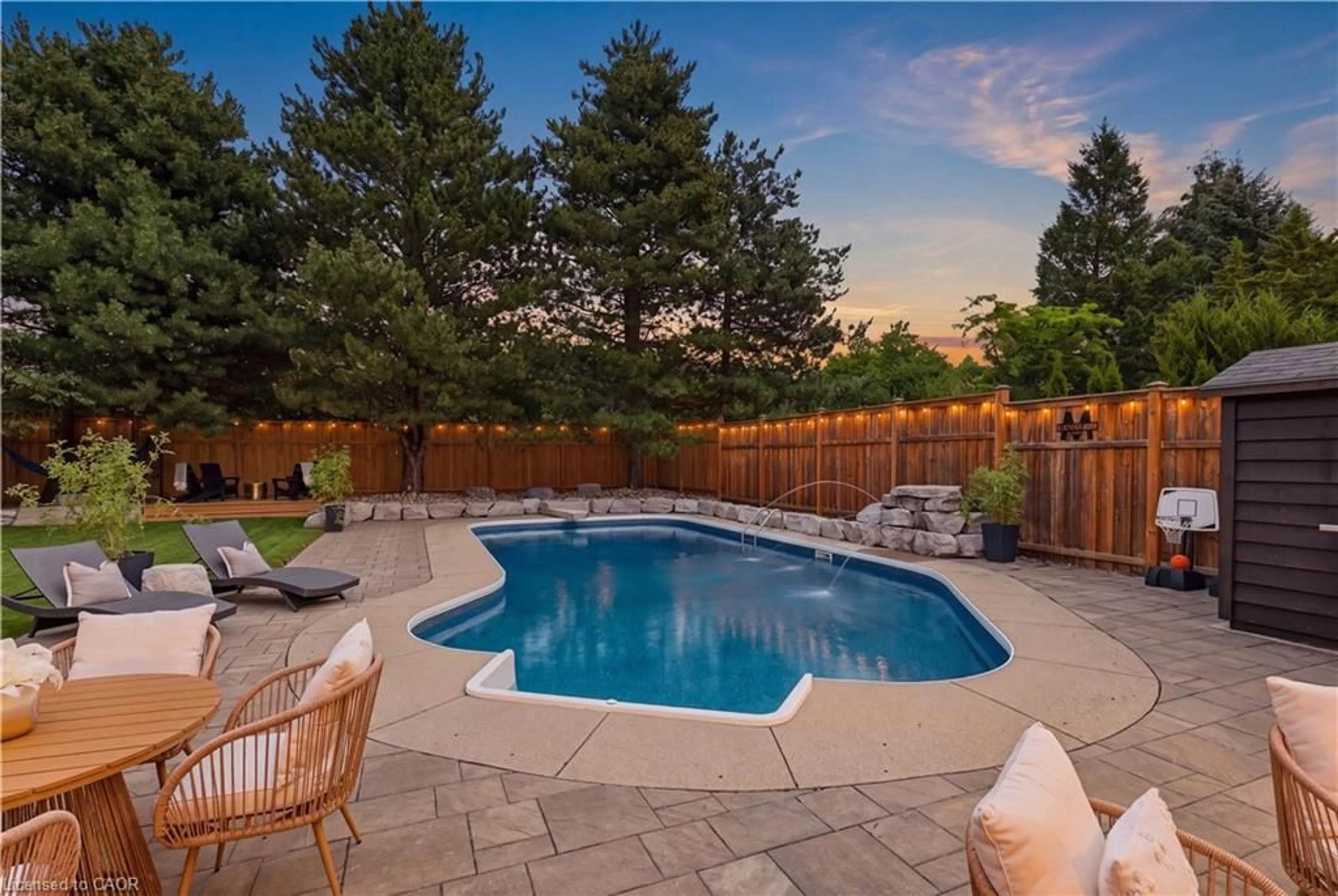 Pool for 10 Rolling Acres Dr, Kitchener Ontario N2A 3W6