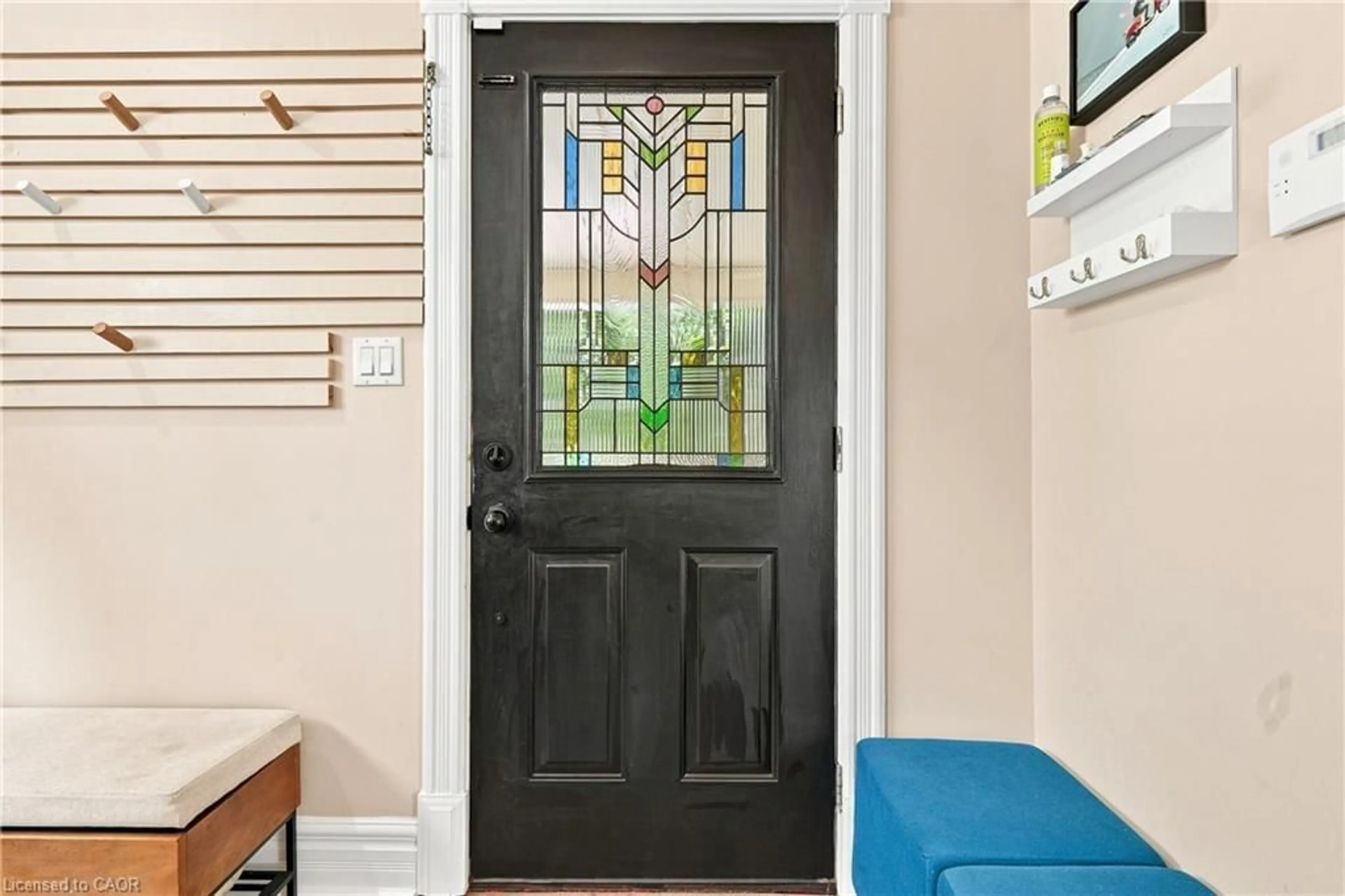 Indoor entryway for 4313 Central Ave, Lincoln Ontario L0R 1B0