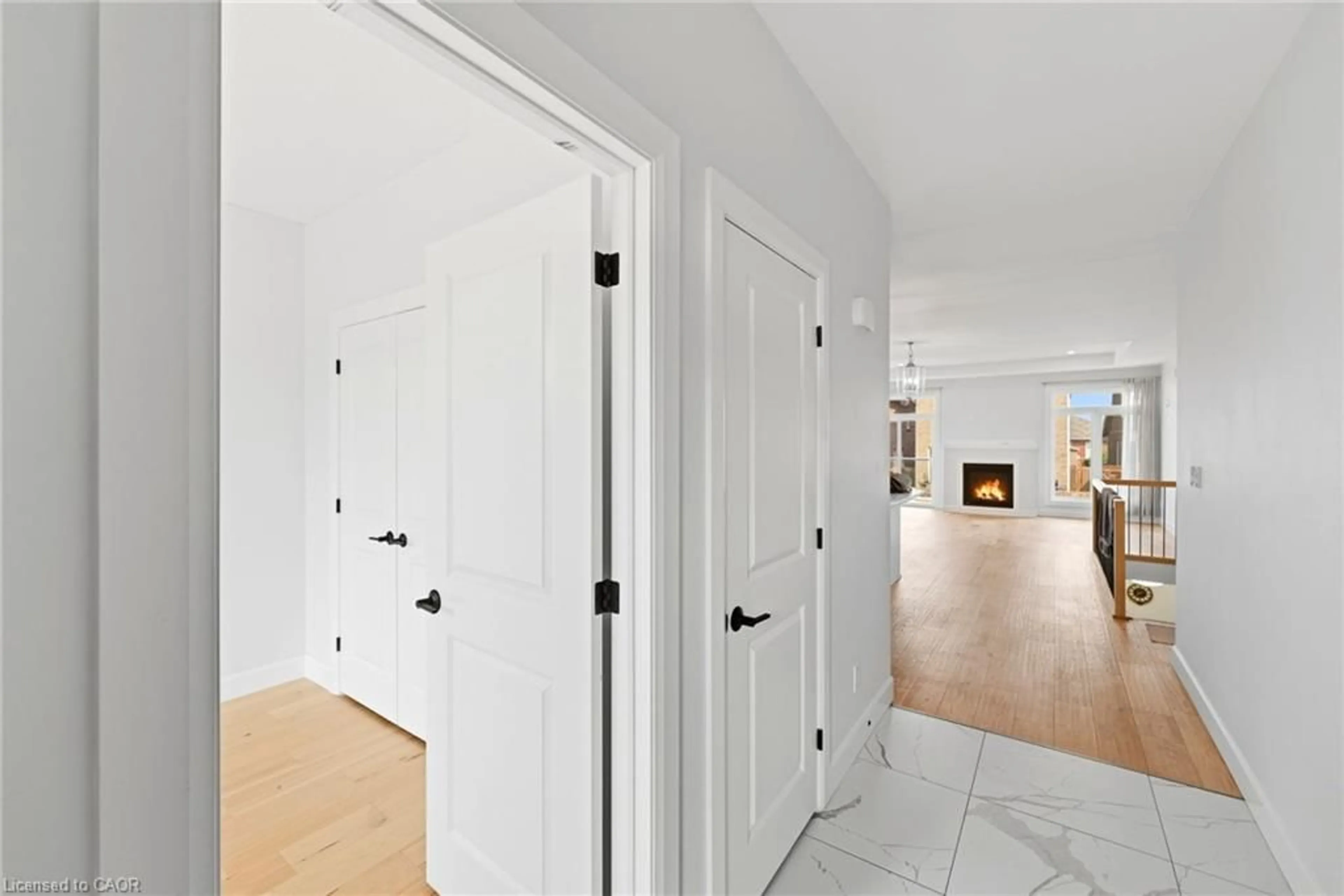 Indoor foyer for 269 Pittock Park Rd #9, Woodstock Ontario N4T 0R2
