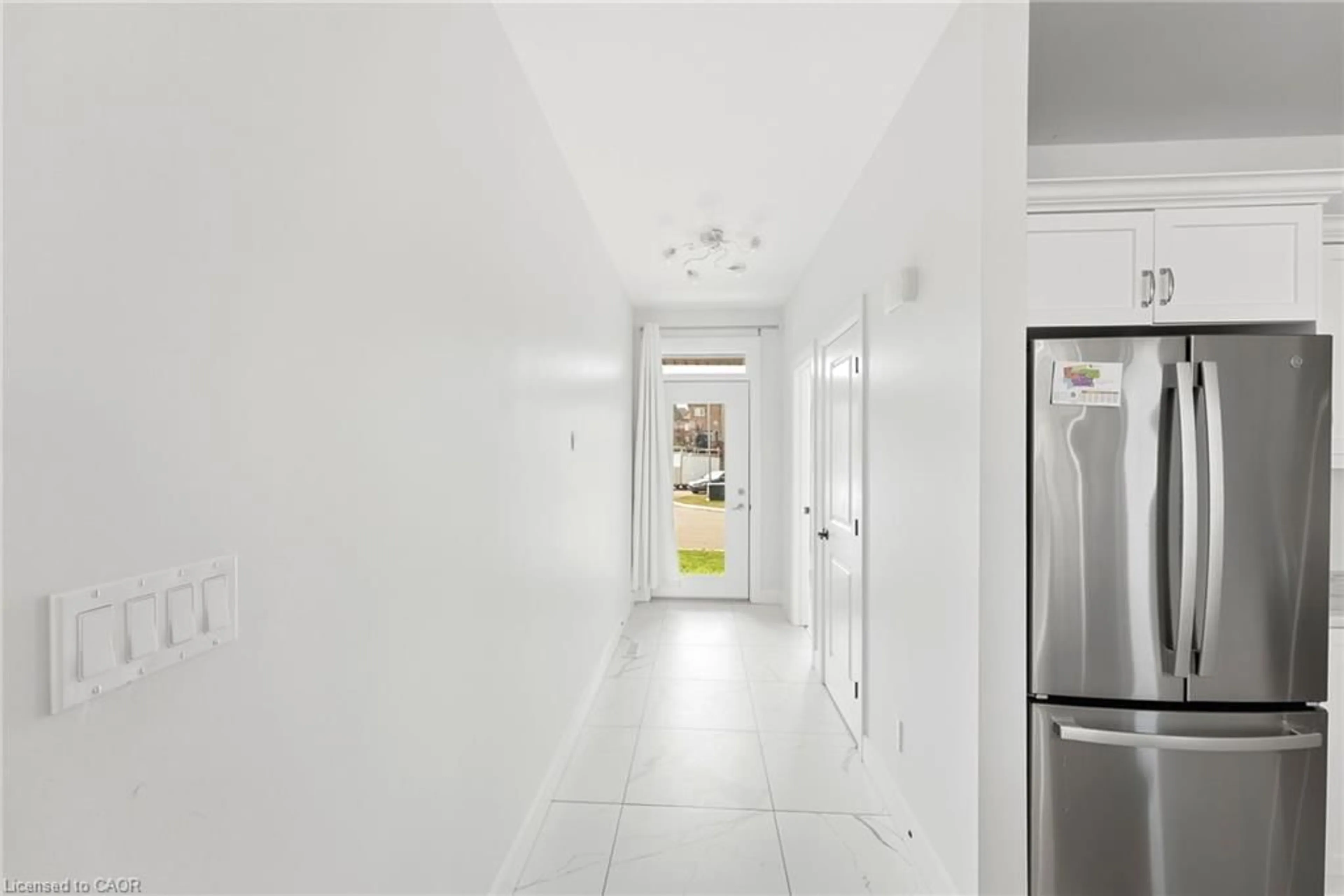 Indoor foyer for 269 Pittock Park Rd #9, Woodstock Ontario N4T 0R2