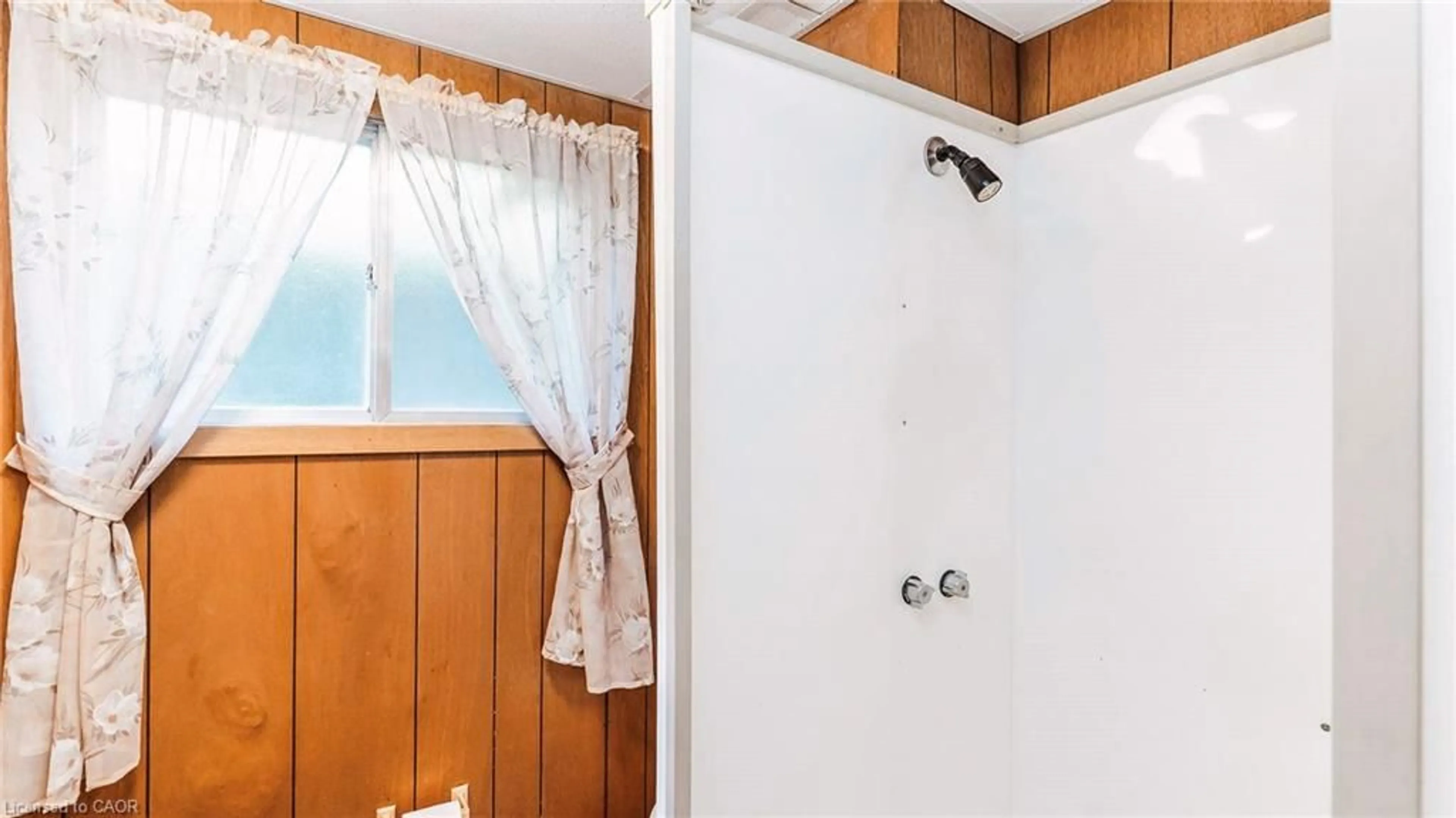 Standard bathroom, unknown for 457 Three Valleys Cres, London Ontario N5Z 3E9