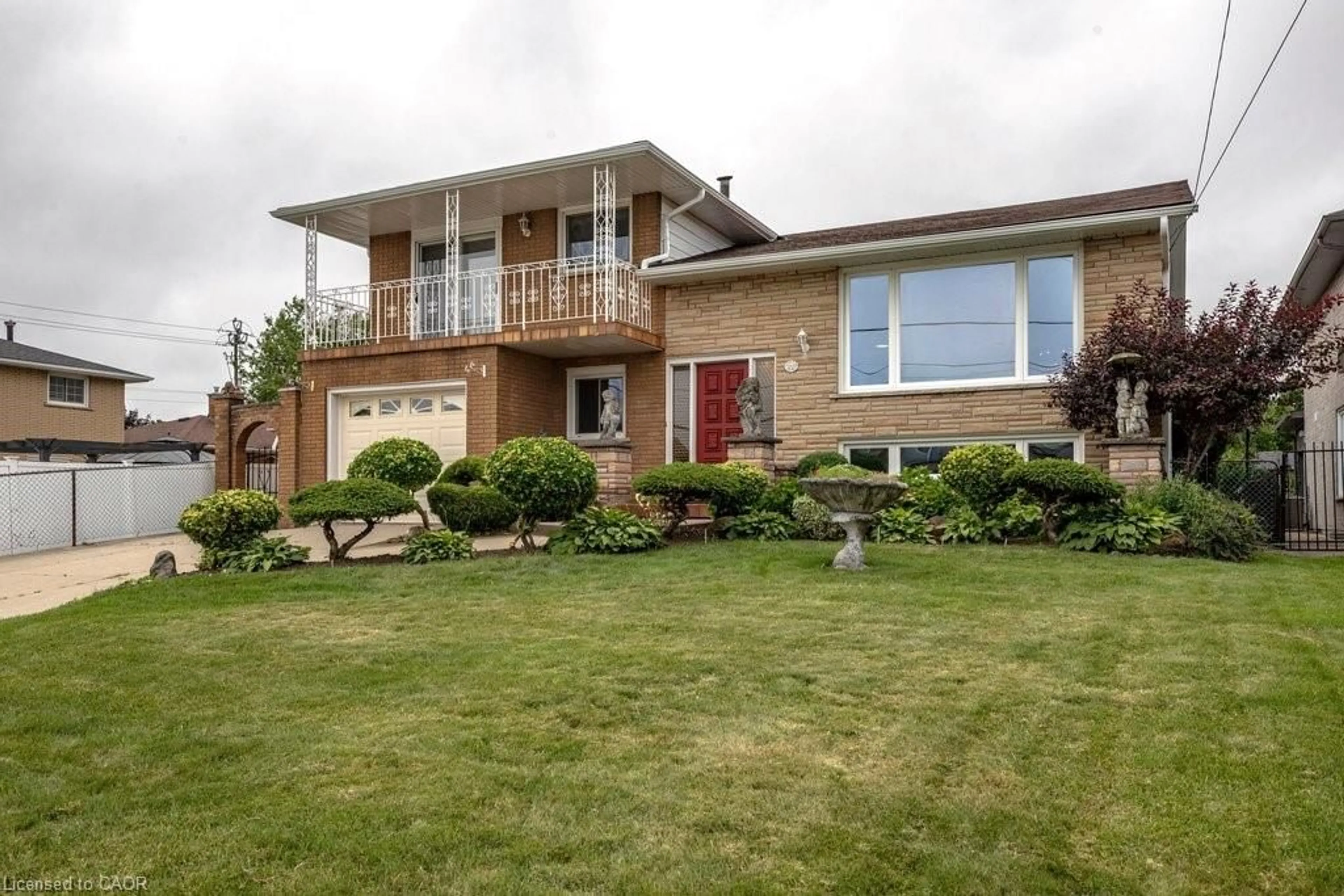 Home with brick exterior material, unknown for 268 Federal St, Stoney Creek Ontario L8E 1P7