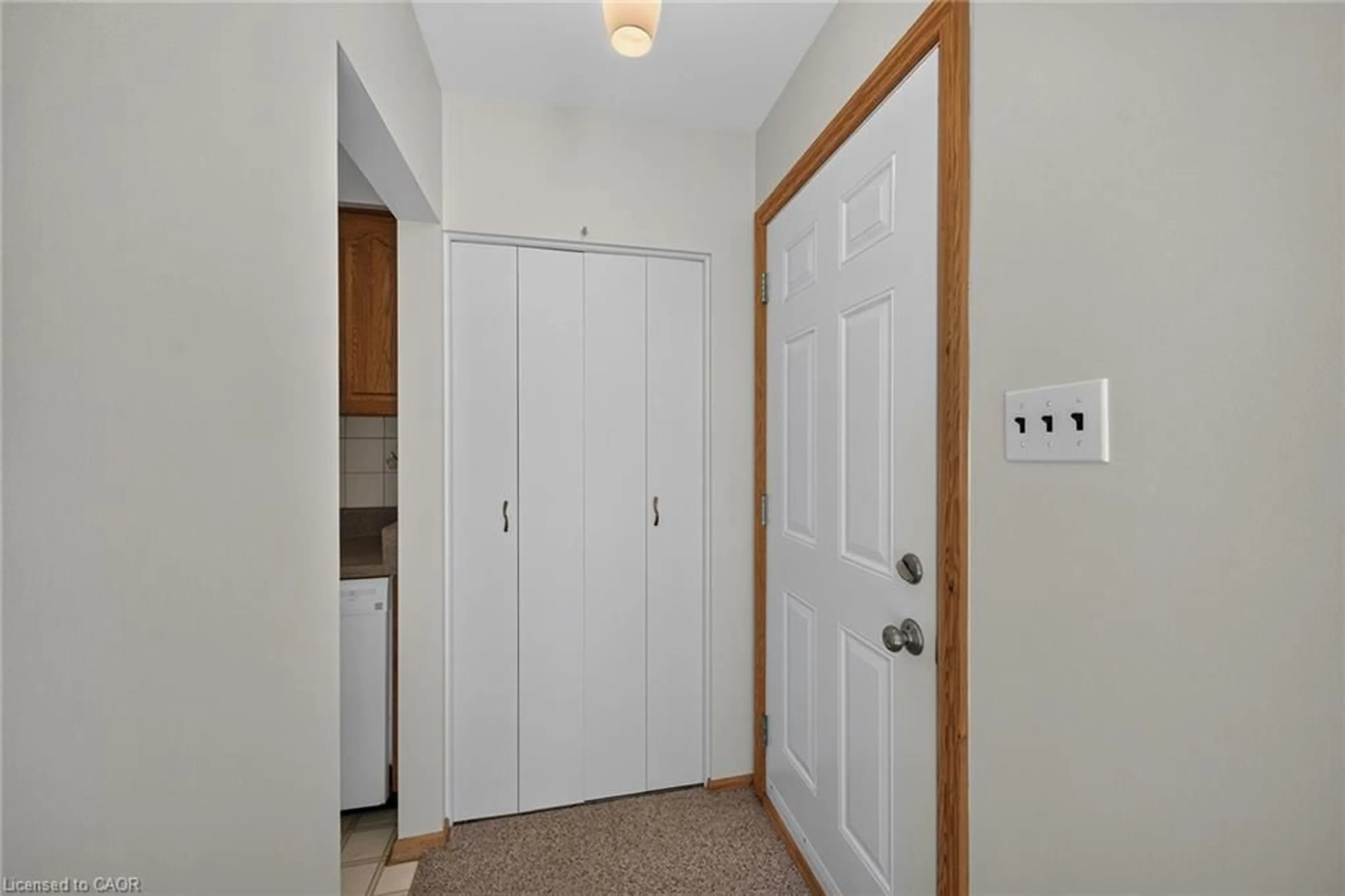 Unknown for 70 Bishopsgate Ave, Hamilton Ontario L8V 3K4
