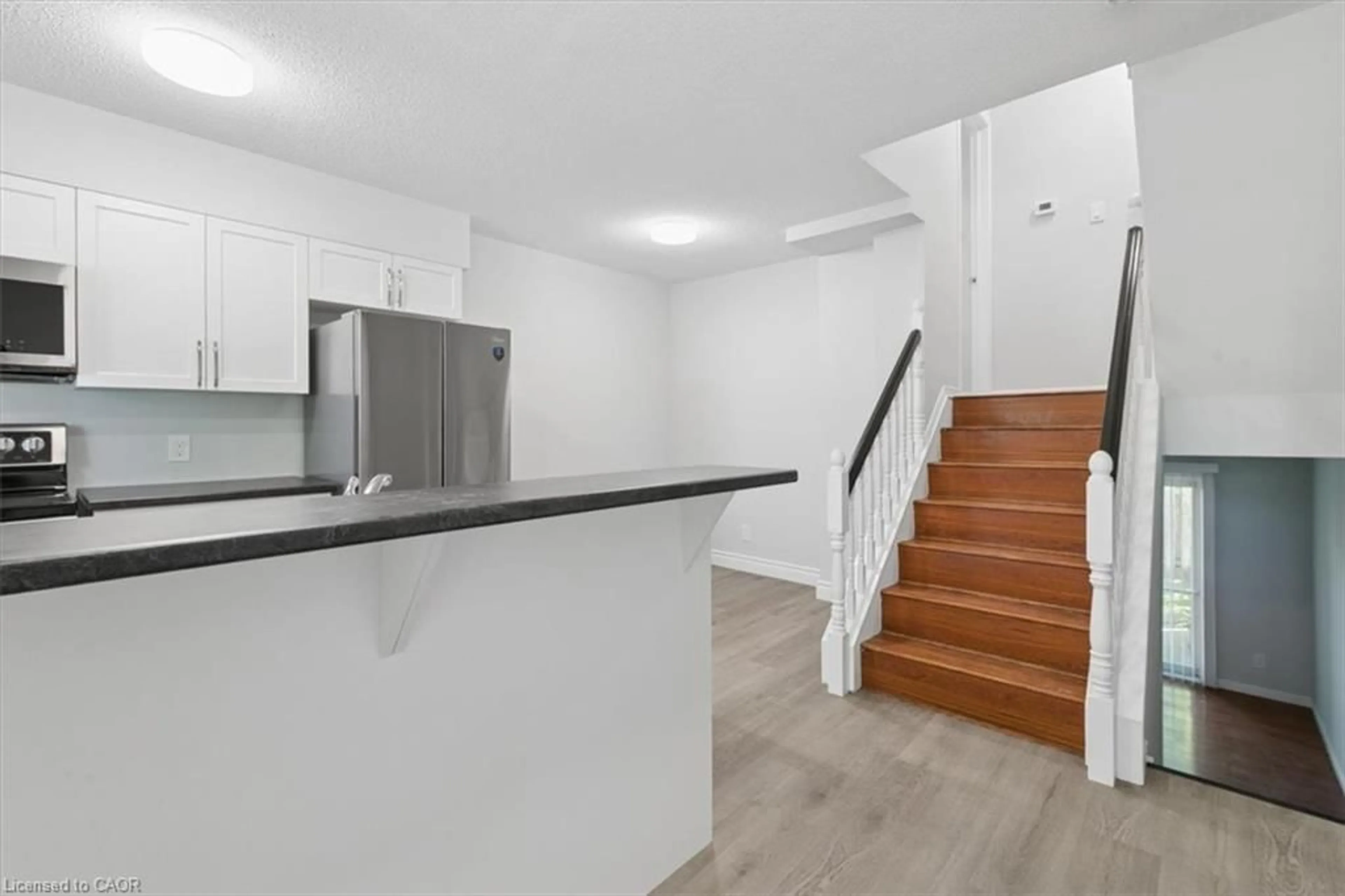 Standard kitchen, unknown for 211 Veronica Dr #8, Kitchener Ontario N2A 2R8