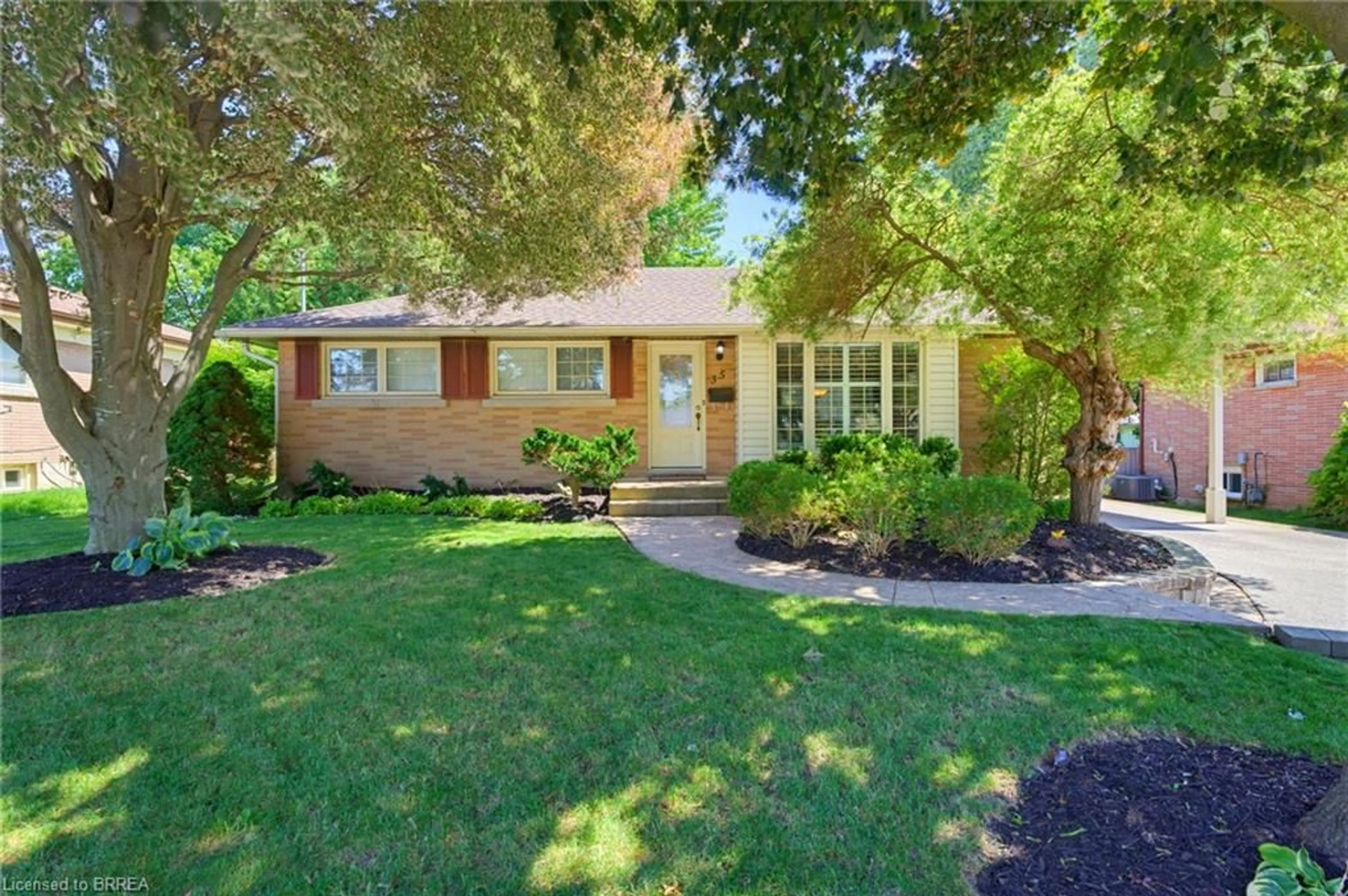 Home with brick exterior material, street for 35 Varadi Ave, Brantford Ontario N3R 3N2