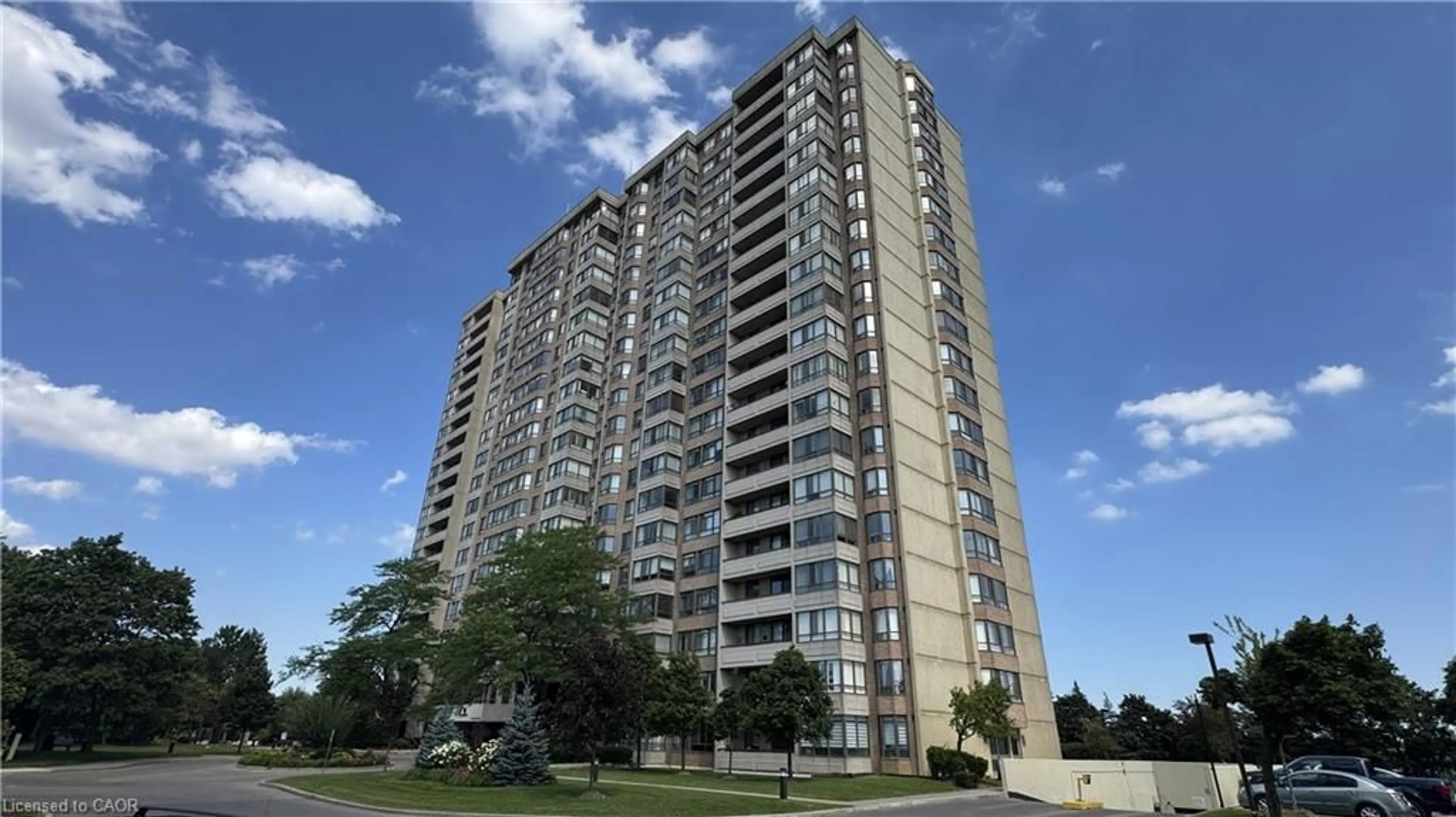 Unknown for 100 County Court Crt #707, Brampton Ontario L6W 3X1