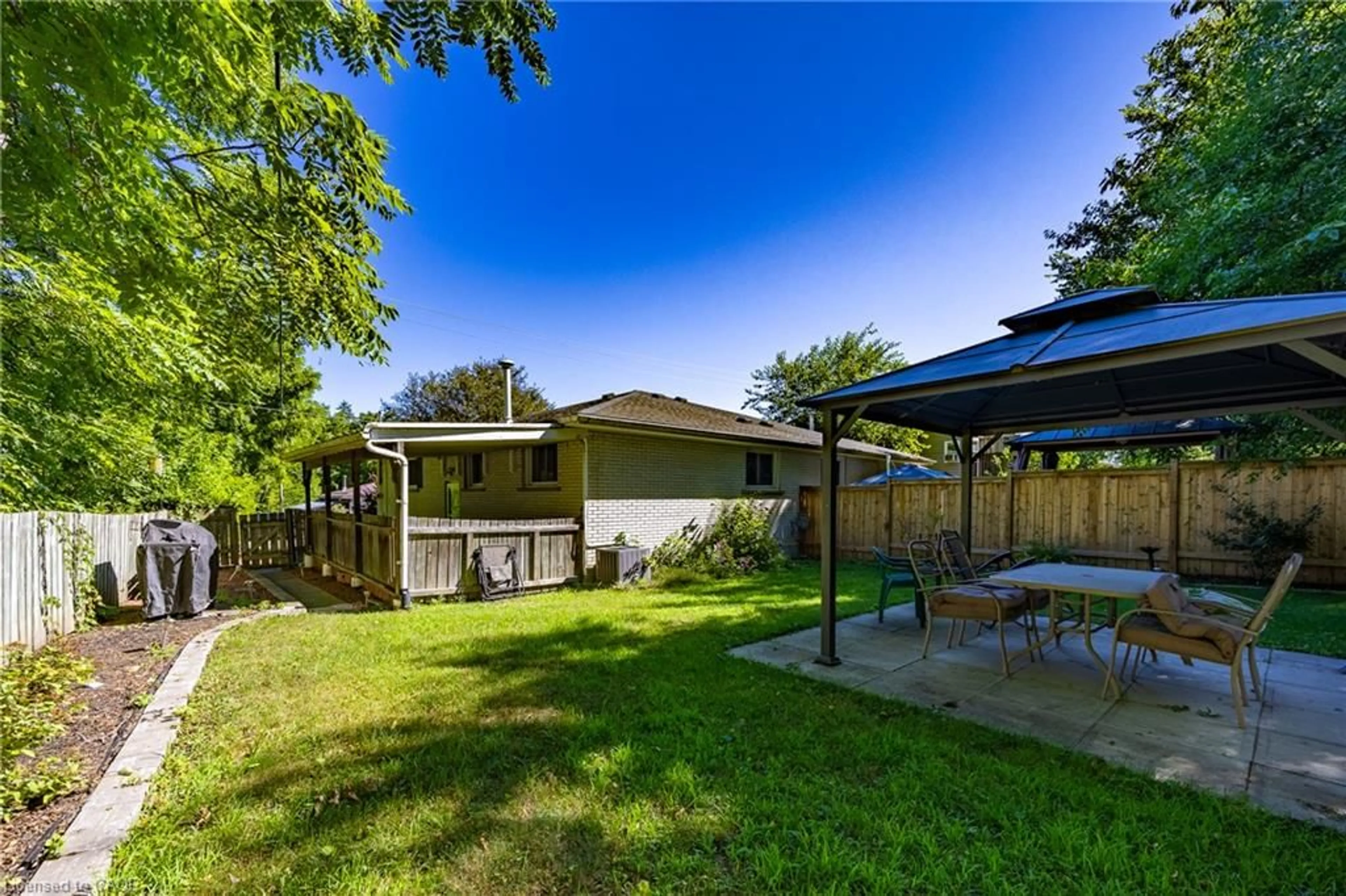 A pic from outside/outdoor area/front of a property/back of a property/a pic from drone, unknown for 78 Parker Dr, Simcoe Ontario N3Y 1A4