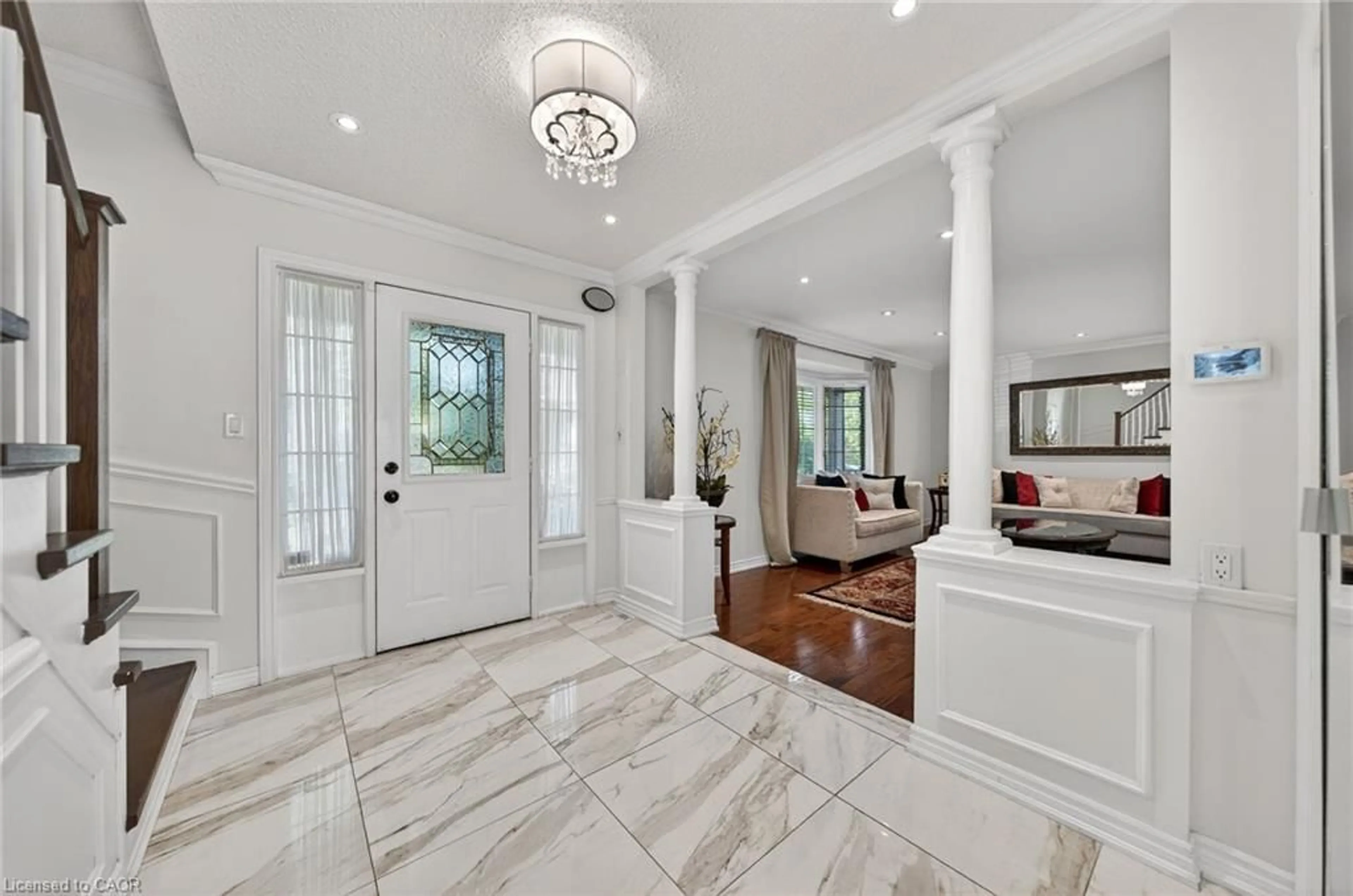 Indoor entryway for 5 Mays Cres, Waterdown Ontario L8B 0G4