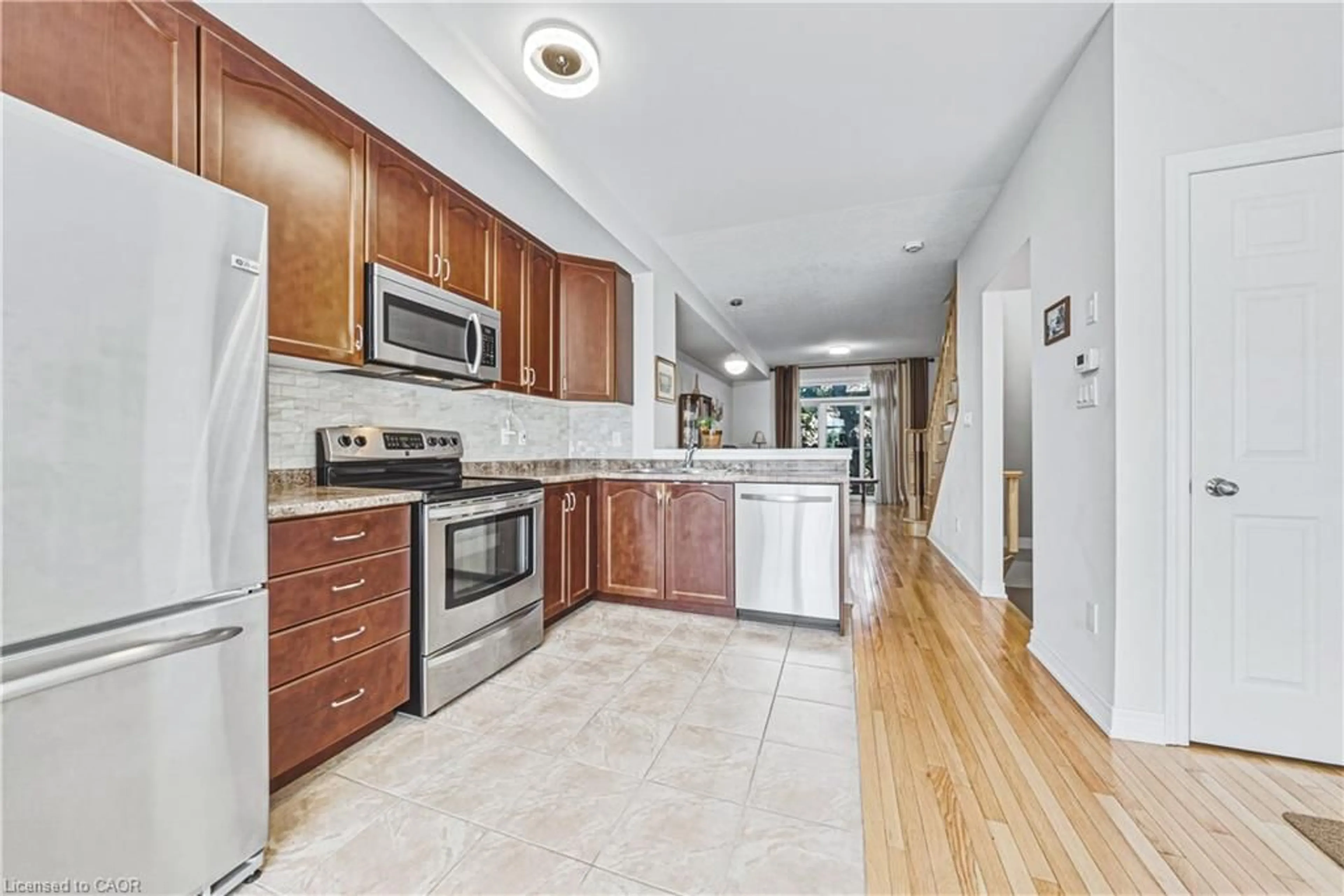 Standard kitchen, ceramic/tile floor for 181 Plains Rd #14, Burlington Ontario L7T 0B1