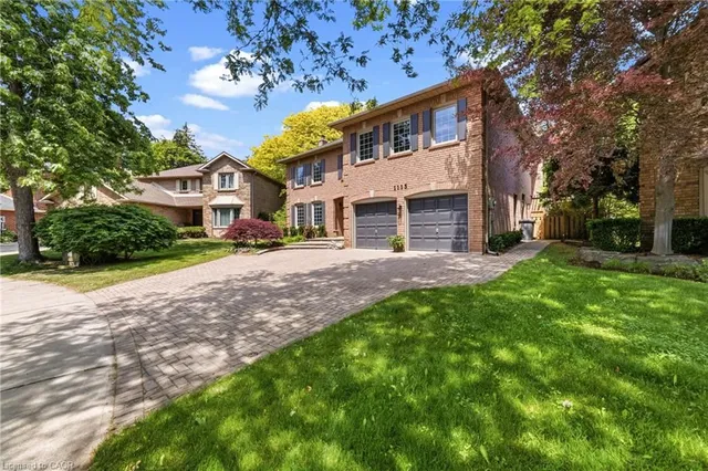 1113 Valleywood Crt, Oakville 2