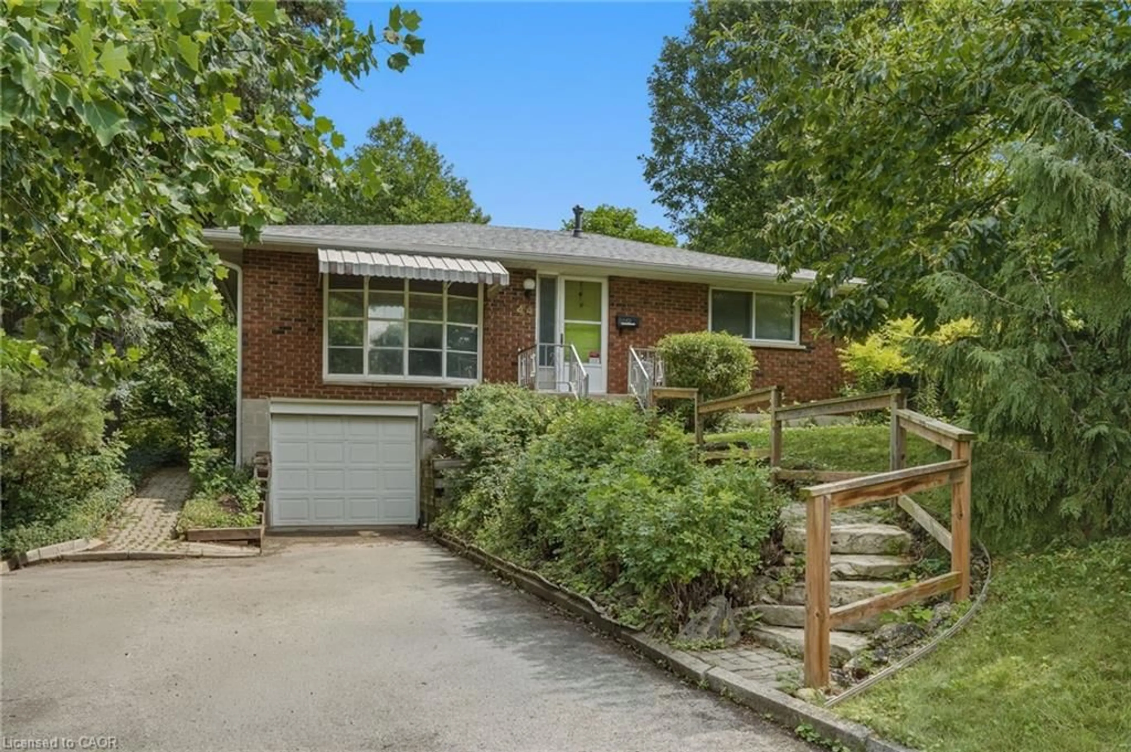 Home with brick exterior material, street for 44 Mcdonald Crt, Waterdown Ontario L9H 7C4