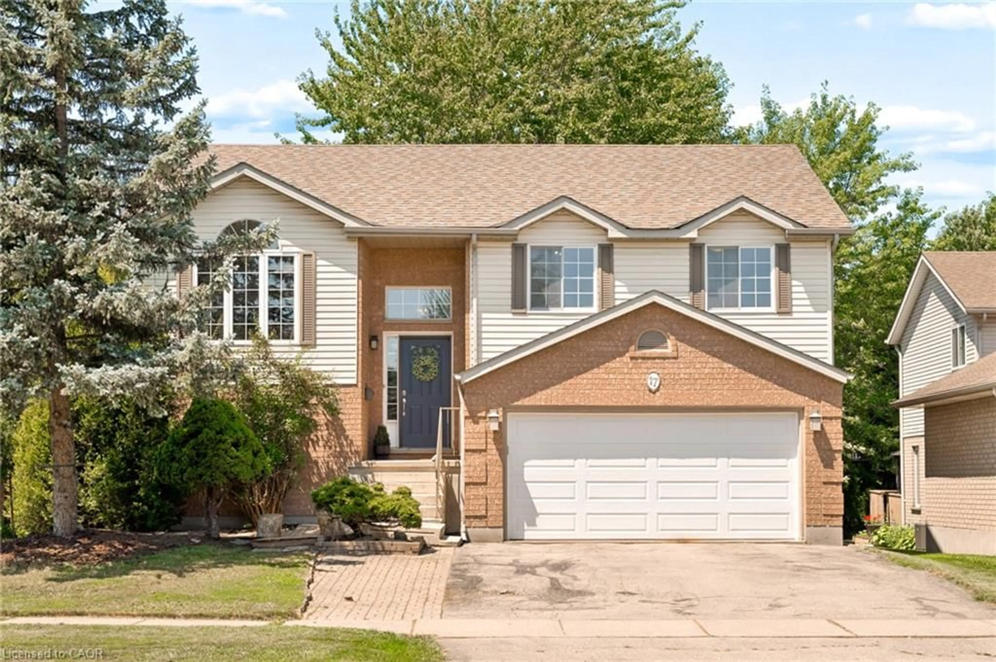 Home with brick exterior material, street for 17 Mclachlan Pl, Guelph Ontario N1H 8K3