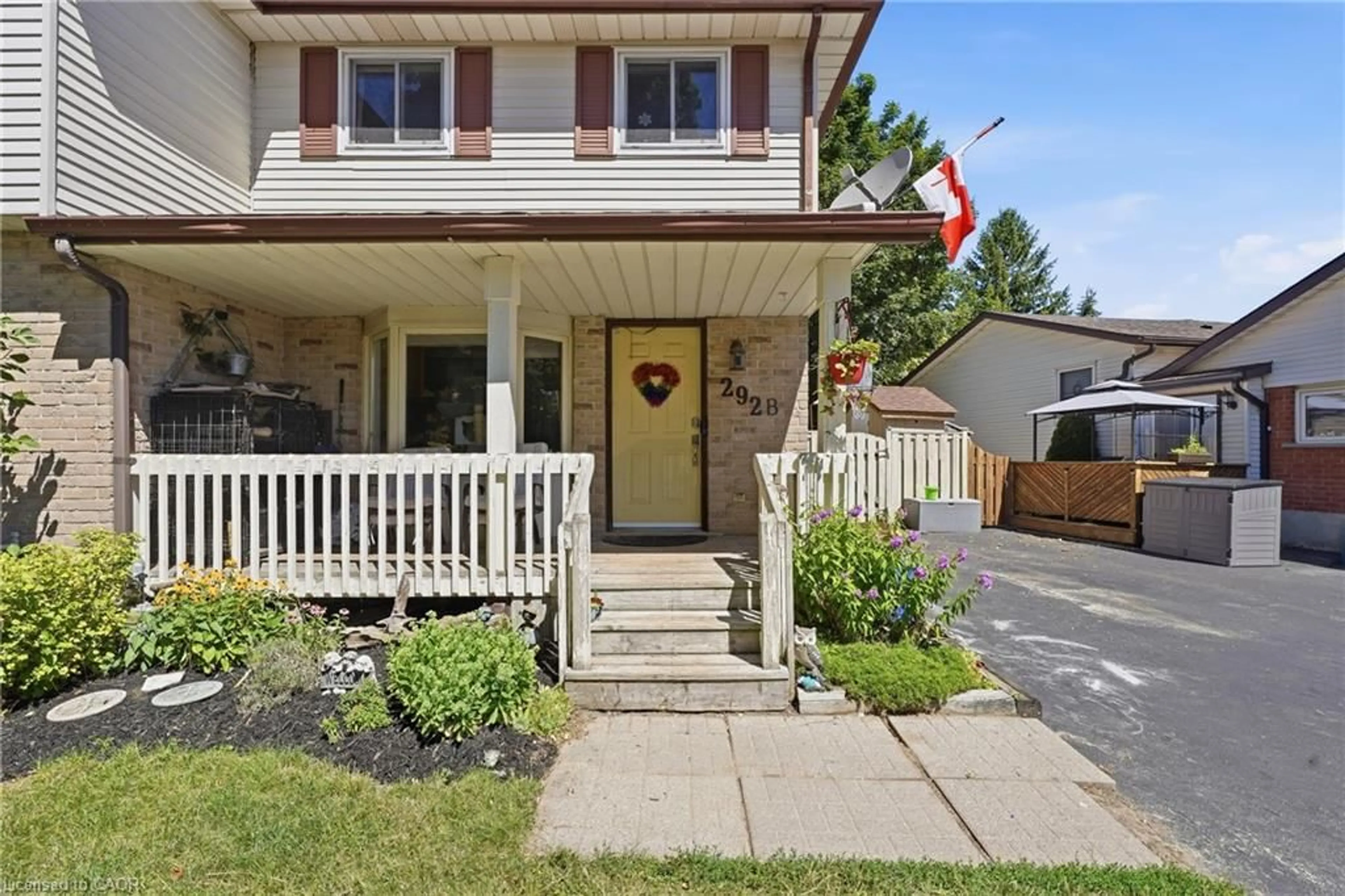 Unknown for 292 Mayview Crt #B, Waterloo Ontario N2V 1W5