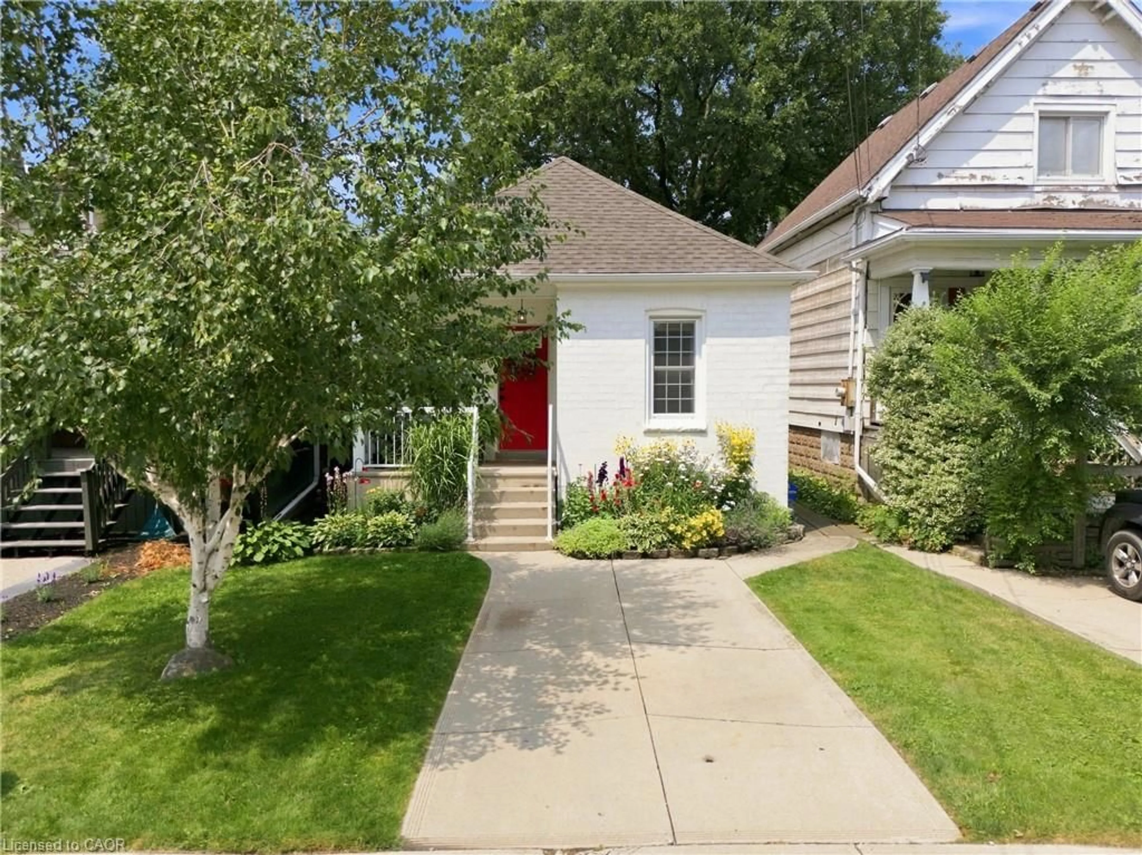 Unknown for 34 East 24th St, Hamilton Ontario L8V 2X7