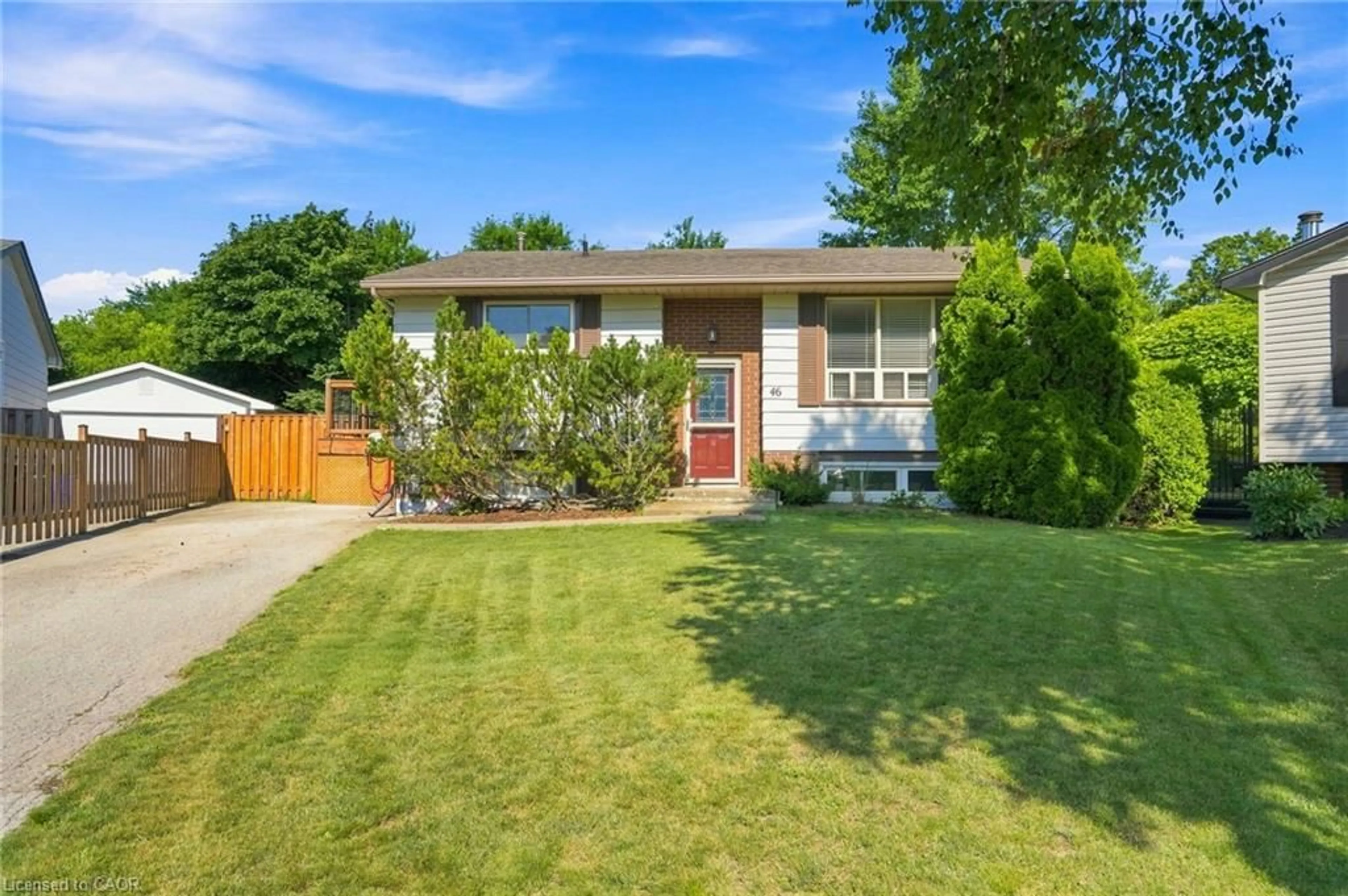 Home with brick exterior material, street for 46 Brett Crt, Hamilton Ontario L8T 4R8